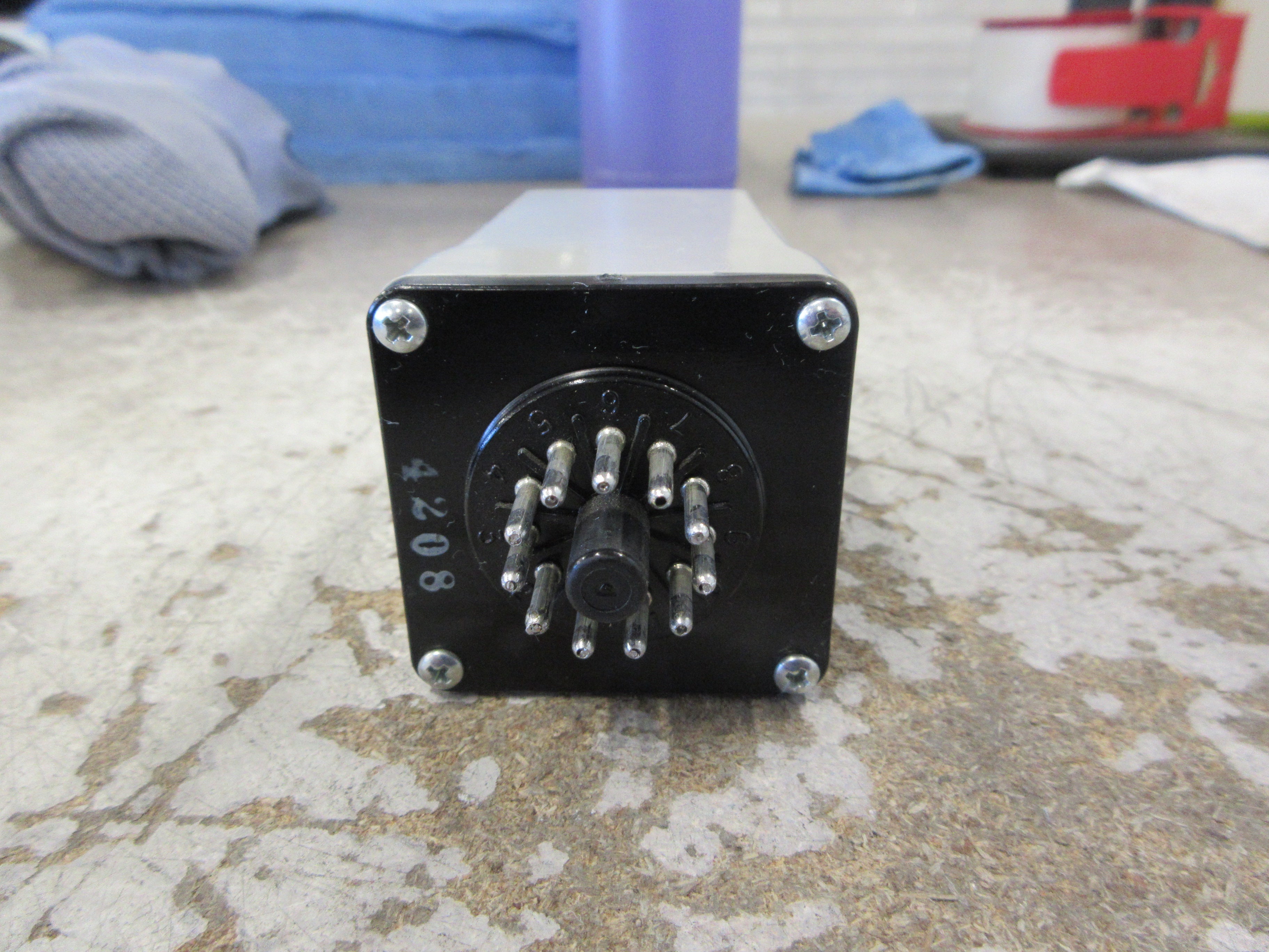 Time Mark Signaline Release Delay Relay 331-24V-10S 24V Coil Range: 1-10Sec Used