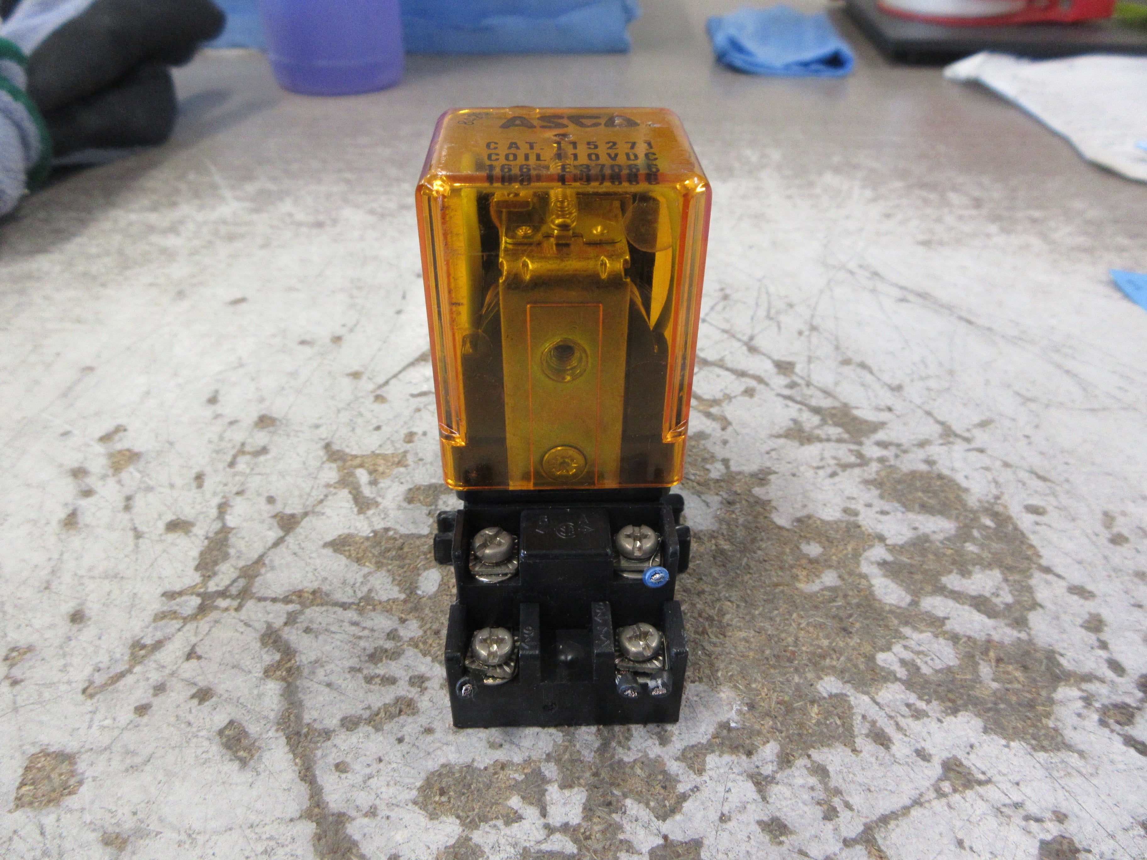Asco Relay 115271 110VDC Coil W/Base Used