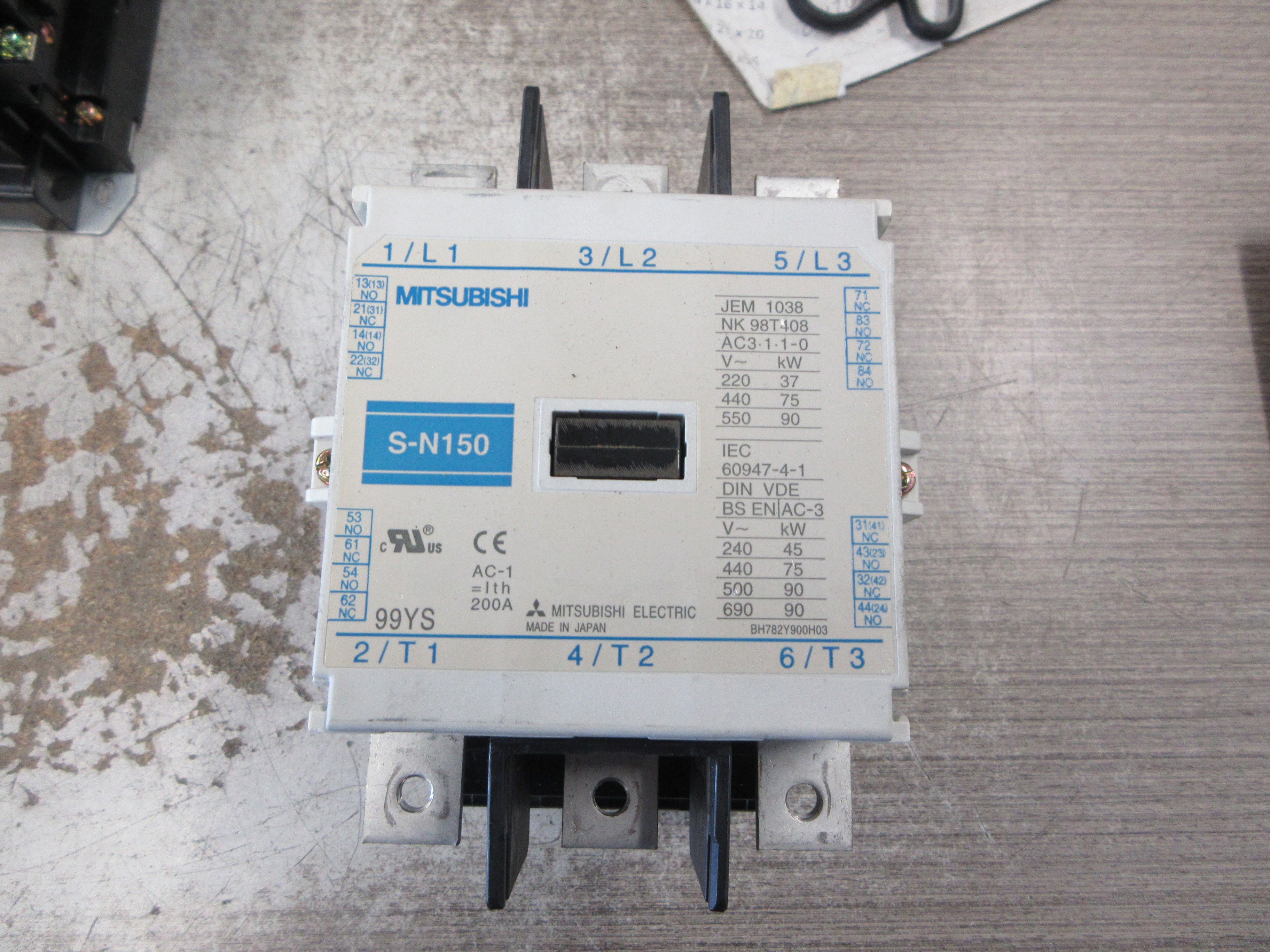 Mitsubishi Contactor S-N150 200-240V Coil 150A 600V 3P Used