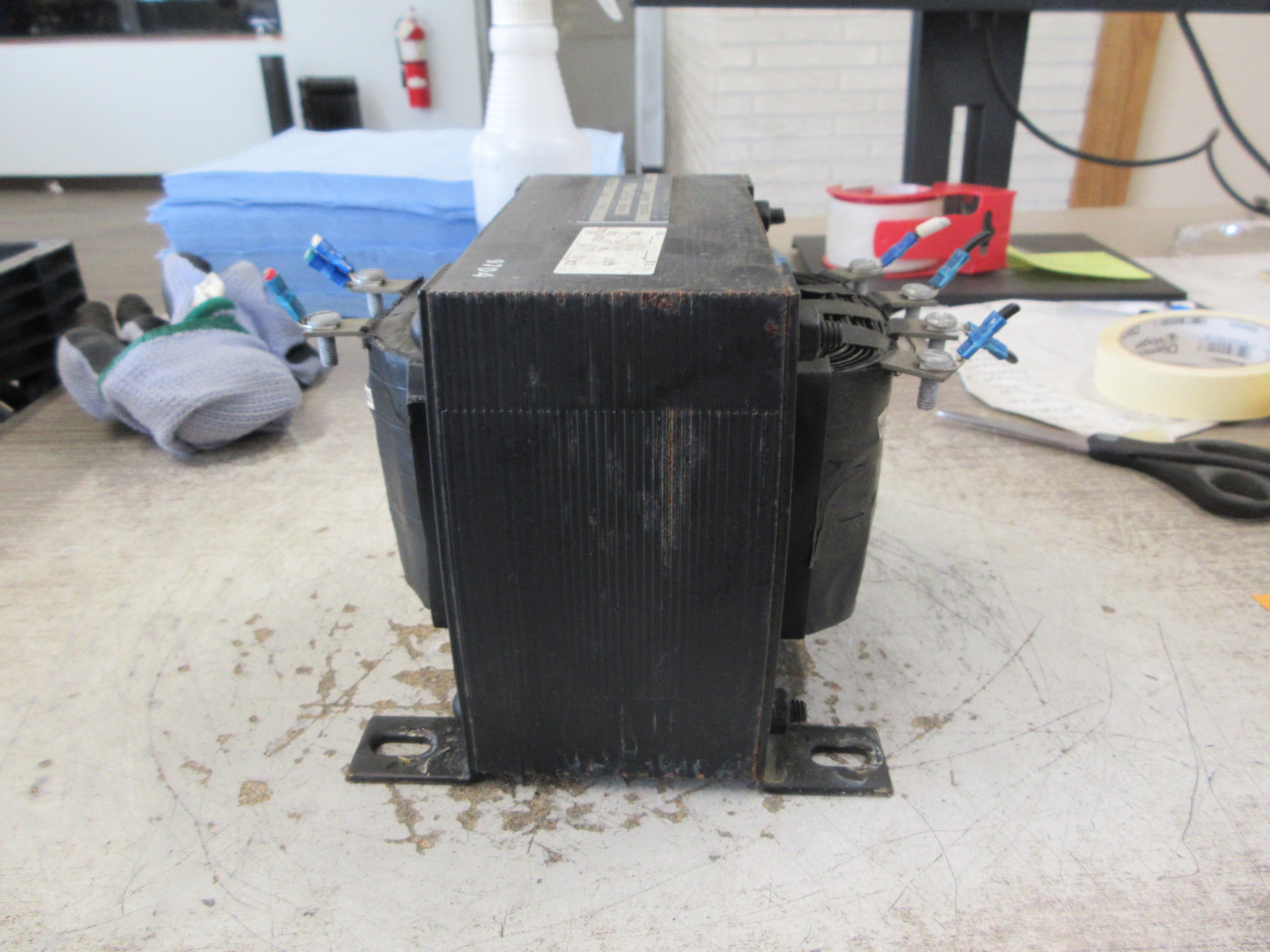 MTE Transformer 100844 1.0KVA Pri: 240/480V Sec: 120V Used