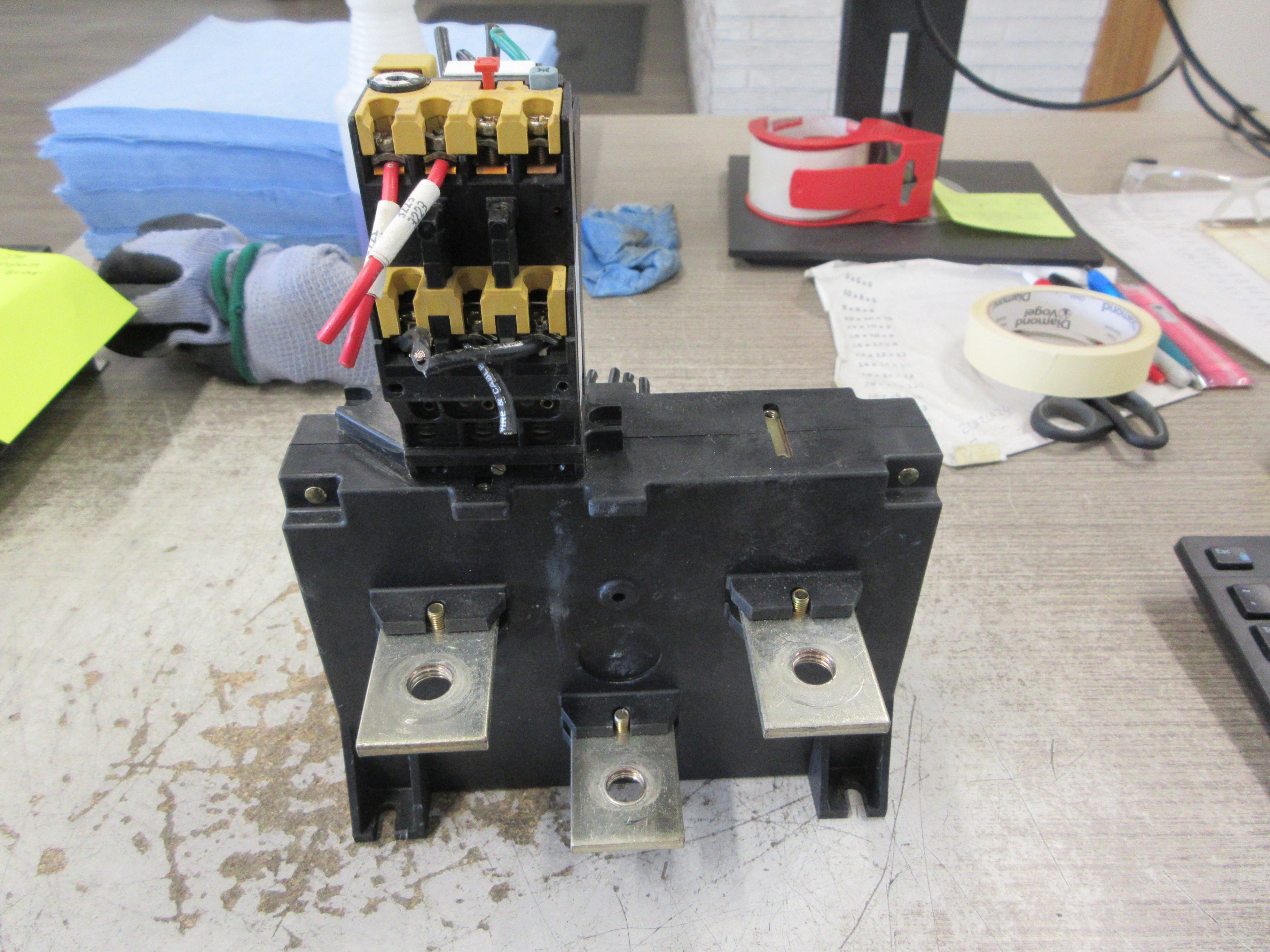 Allen-Bradley Solid State Overload 193-EPD300 Ser. B Trip: 180-300A Used