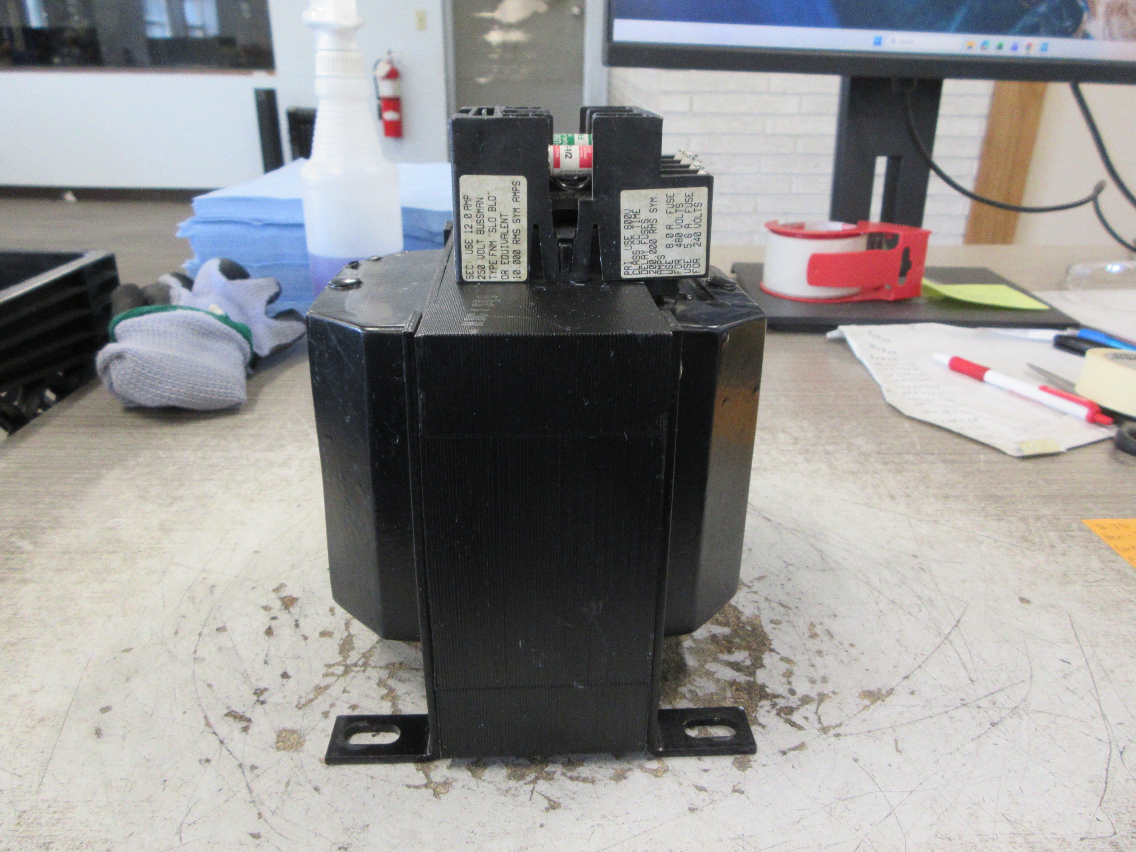 Hevi-Duty Control Transformer E8503PBX 0.850KVA Pri: 240/480V Sec: 120V Used