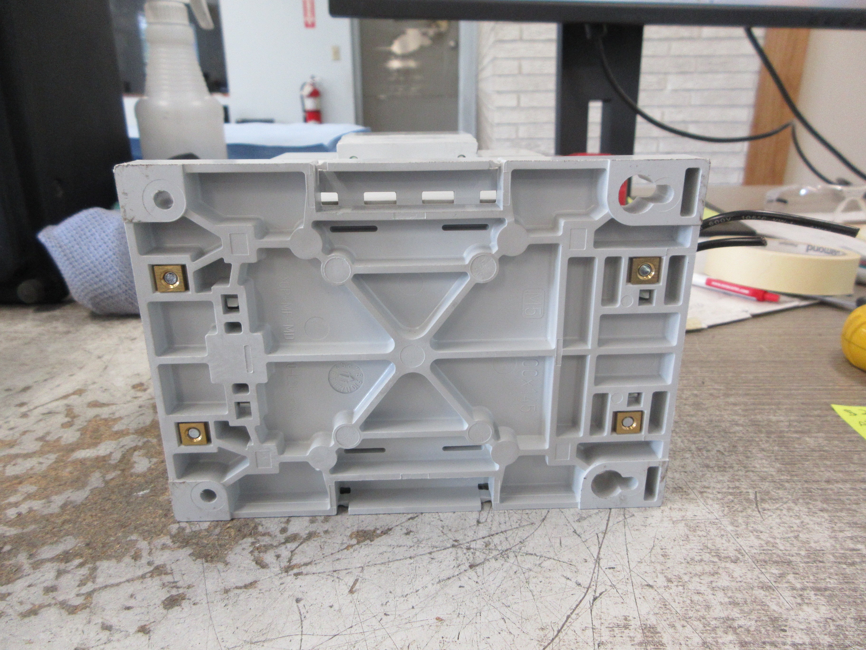 Allen-Bradley Contactor 100-D140 208-277V Coil 220A 600V (1) Aux Contact Used