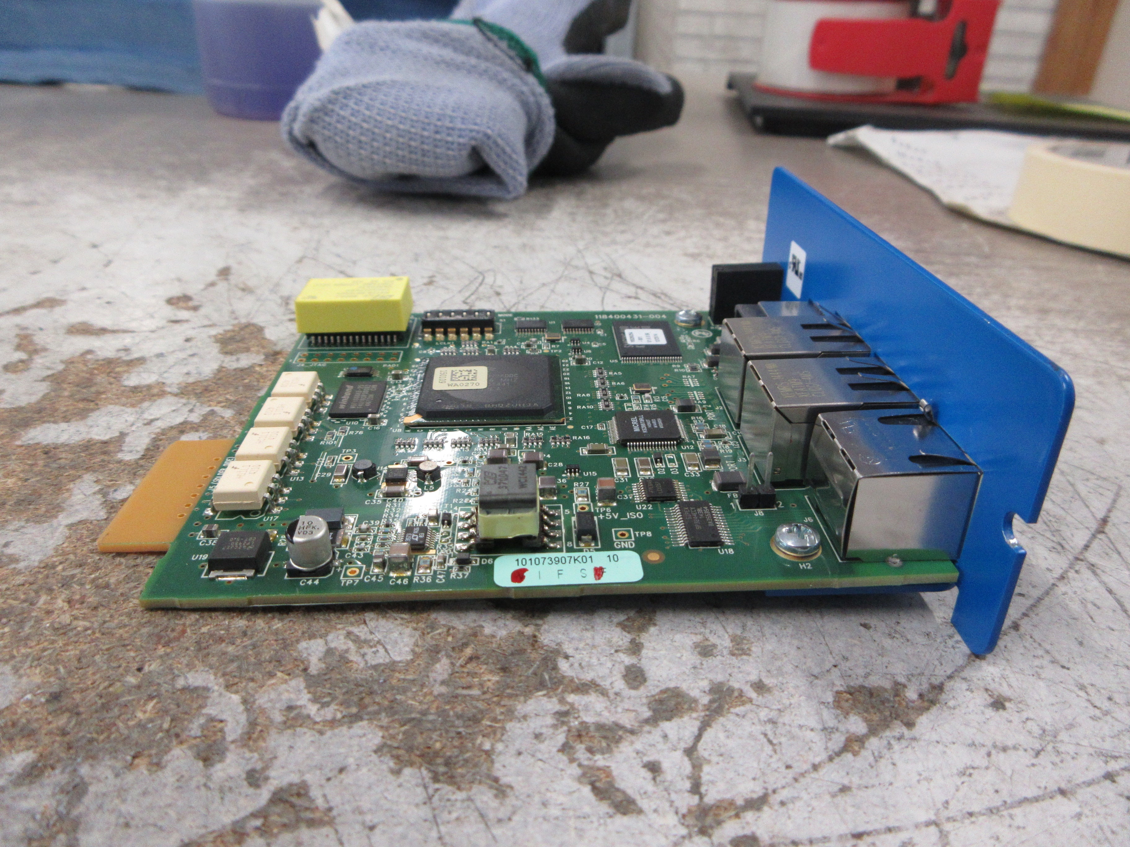 Eaton Power Xpert Gateway 103007946-001 Rev. 008 Used