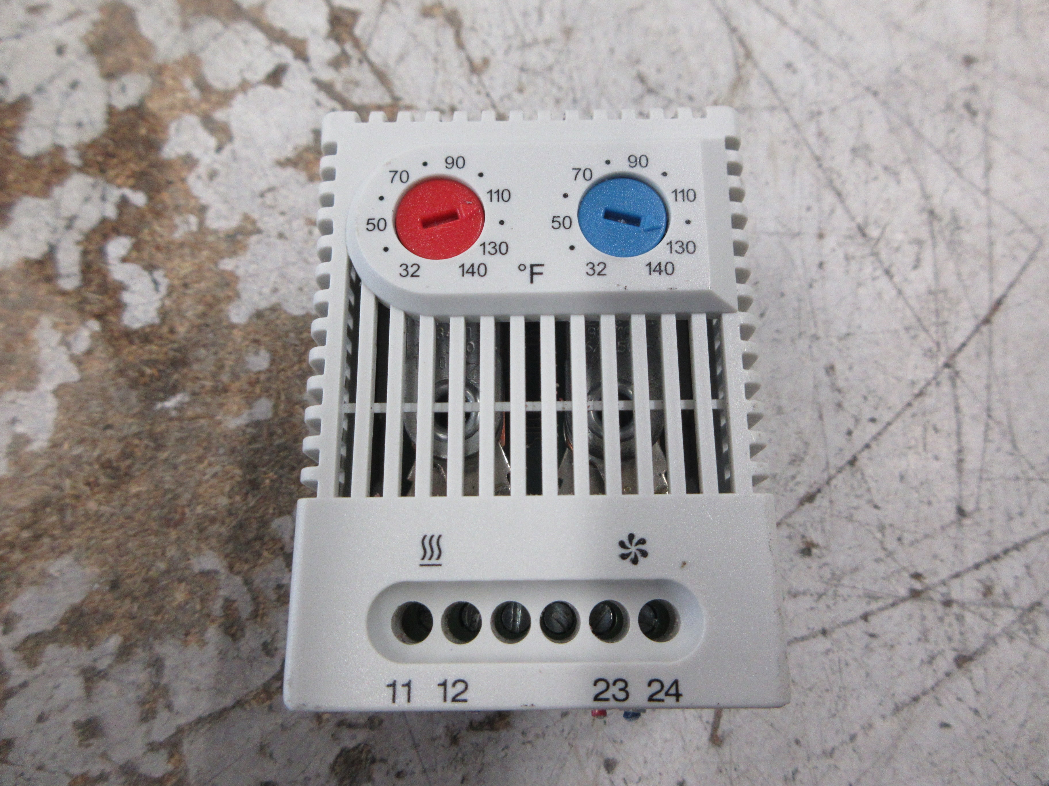 Stego Double Thermostat ZR 01172.0-01 Range: 32-140°F Used