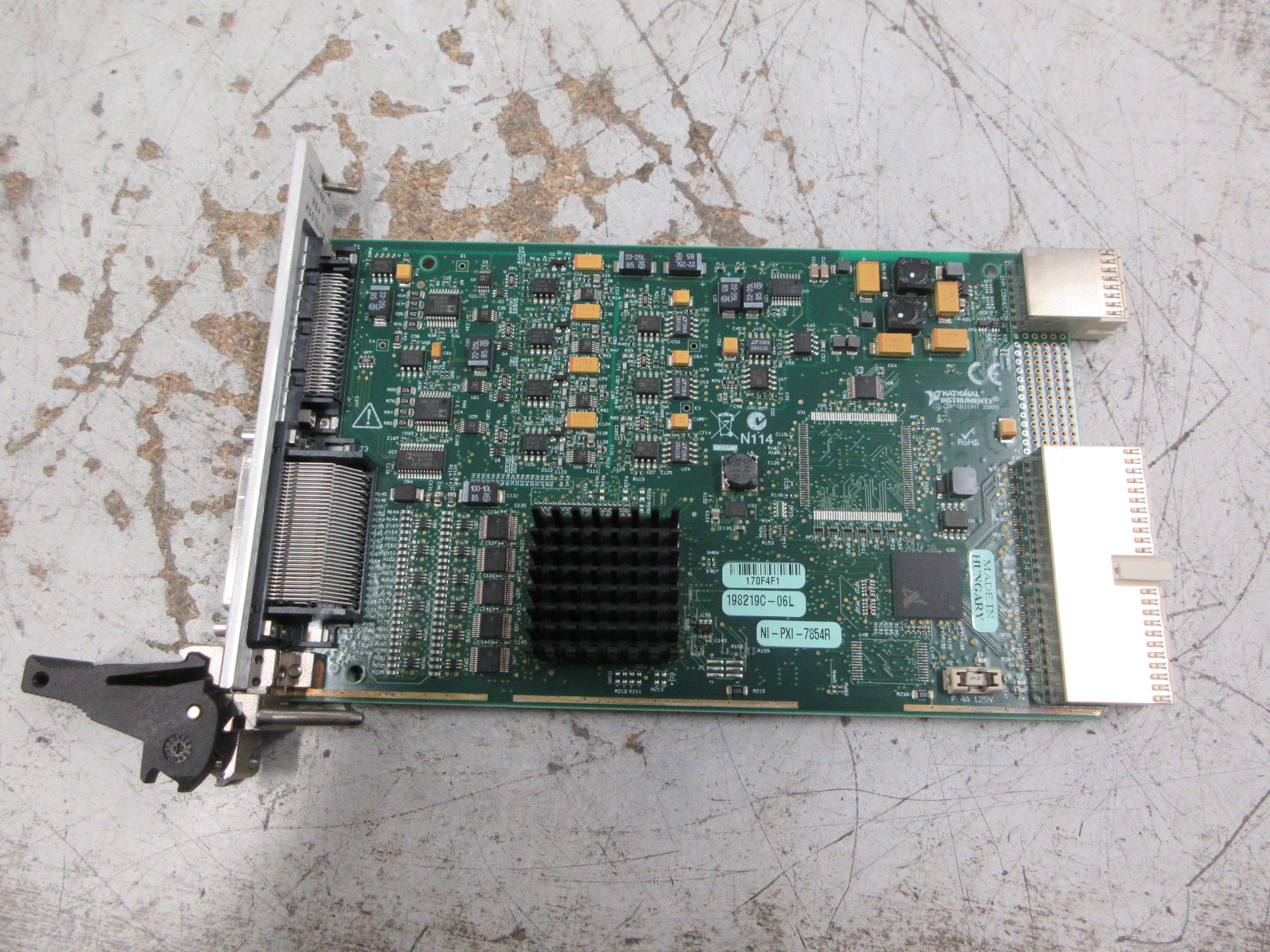 National Instruments NI PXI-7854R Reconfigurable I/O Module 198219C-06L Used