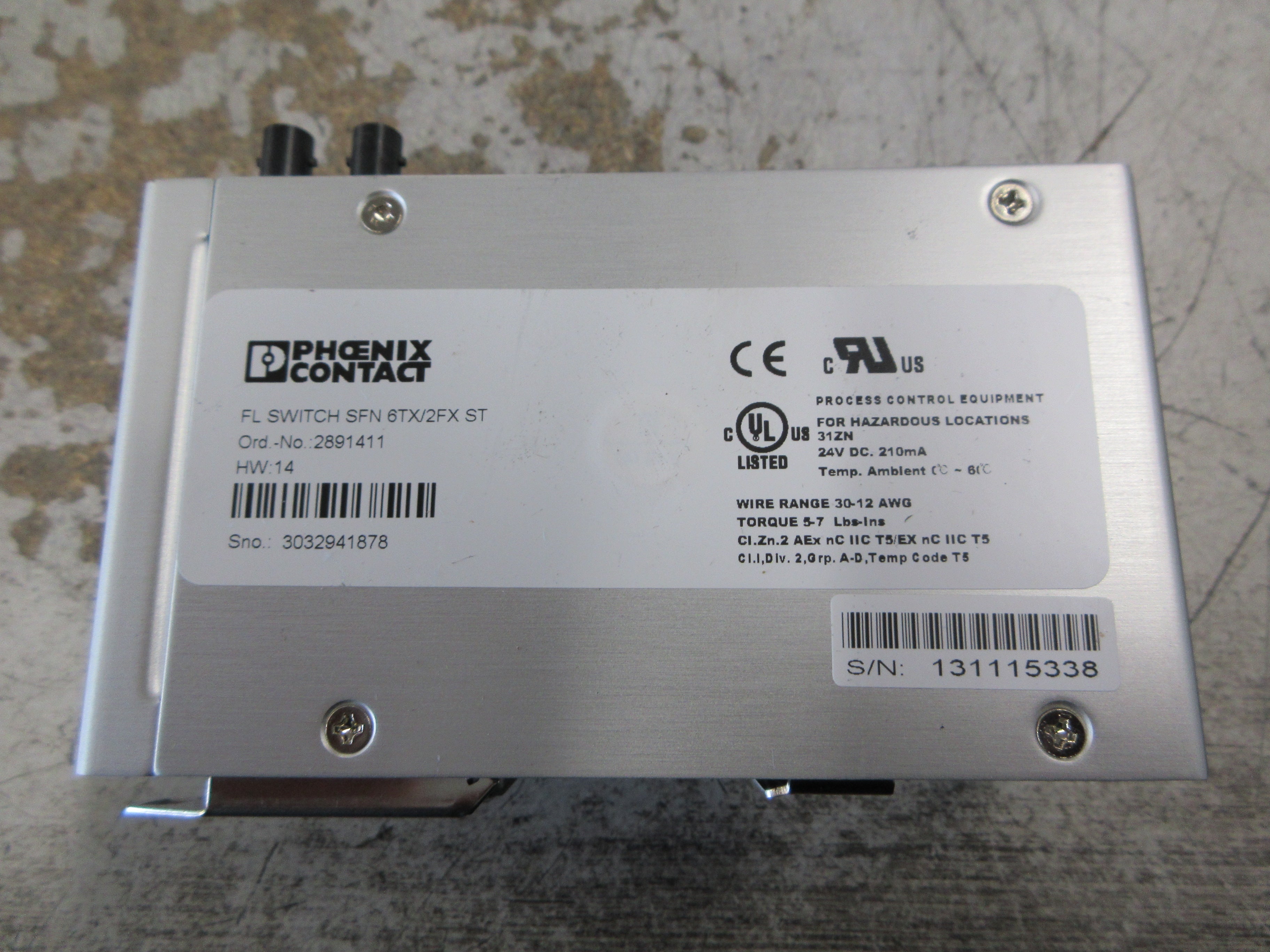 Phoenix Contact FL Ethernet Switch 2891411 HW: 14 SFN 6TX/2FX ST Used