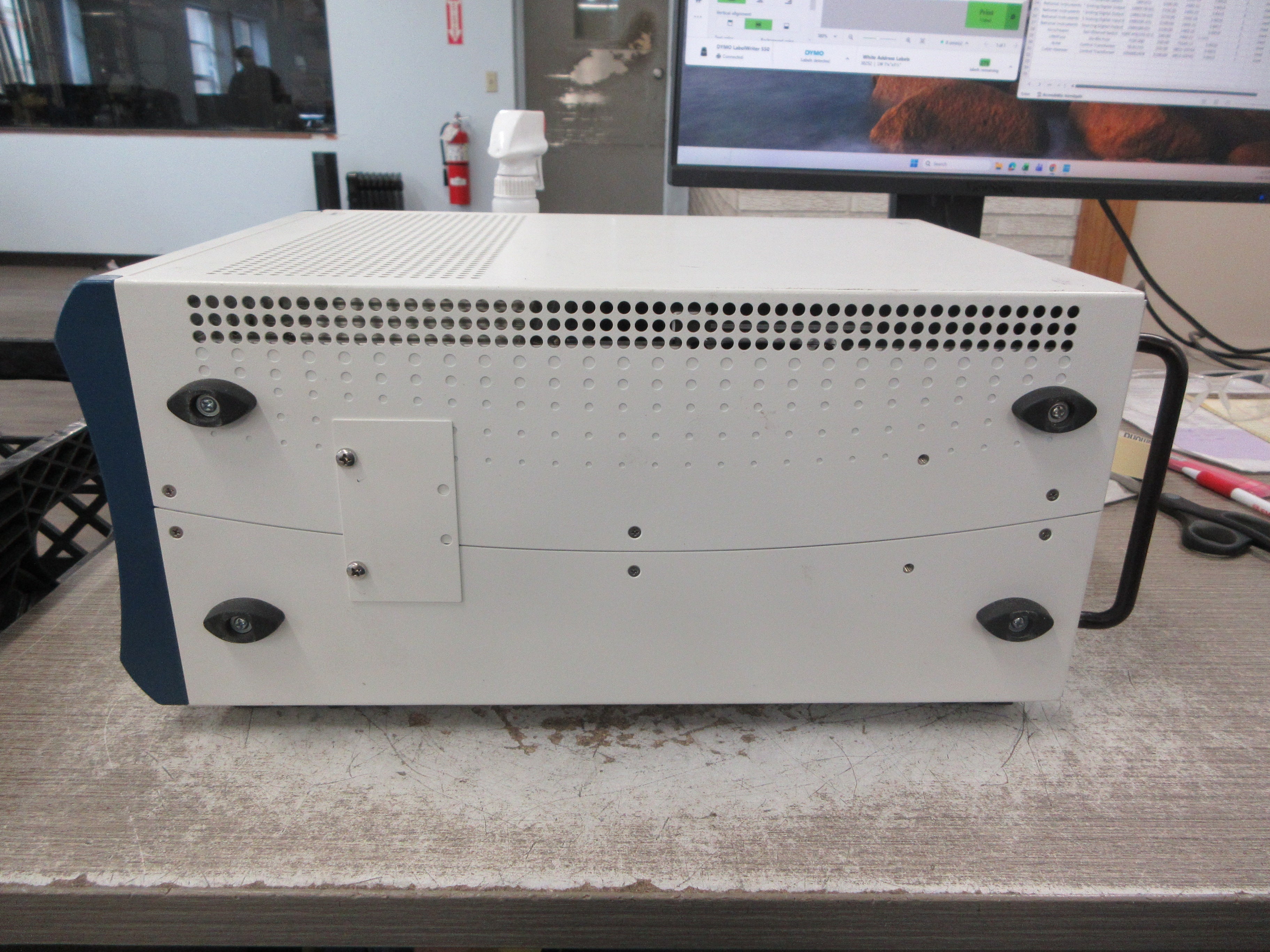 National Instruments PXI-1042 Chassis 188079G-01 Rev. 01 8-Slot Used