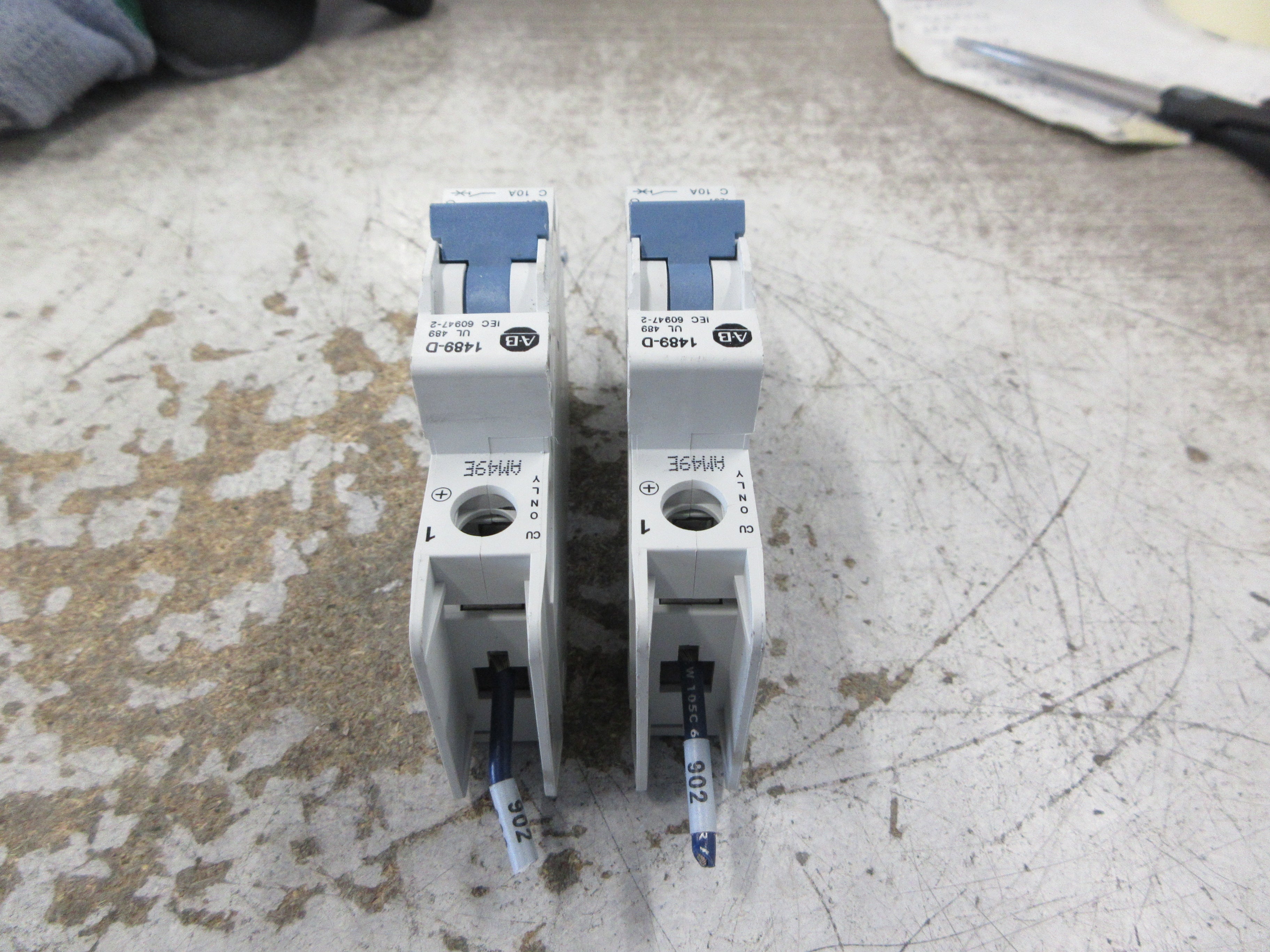 Allen-Bradley Circuit Breaker 1489-D1C100 Ser. A 10A 125VDC 1P *Lot of 2* Used