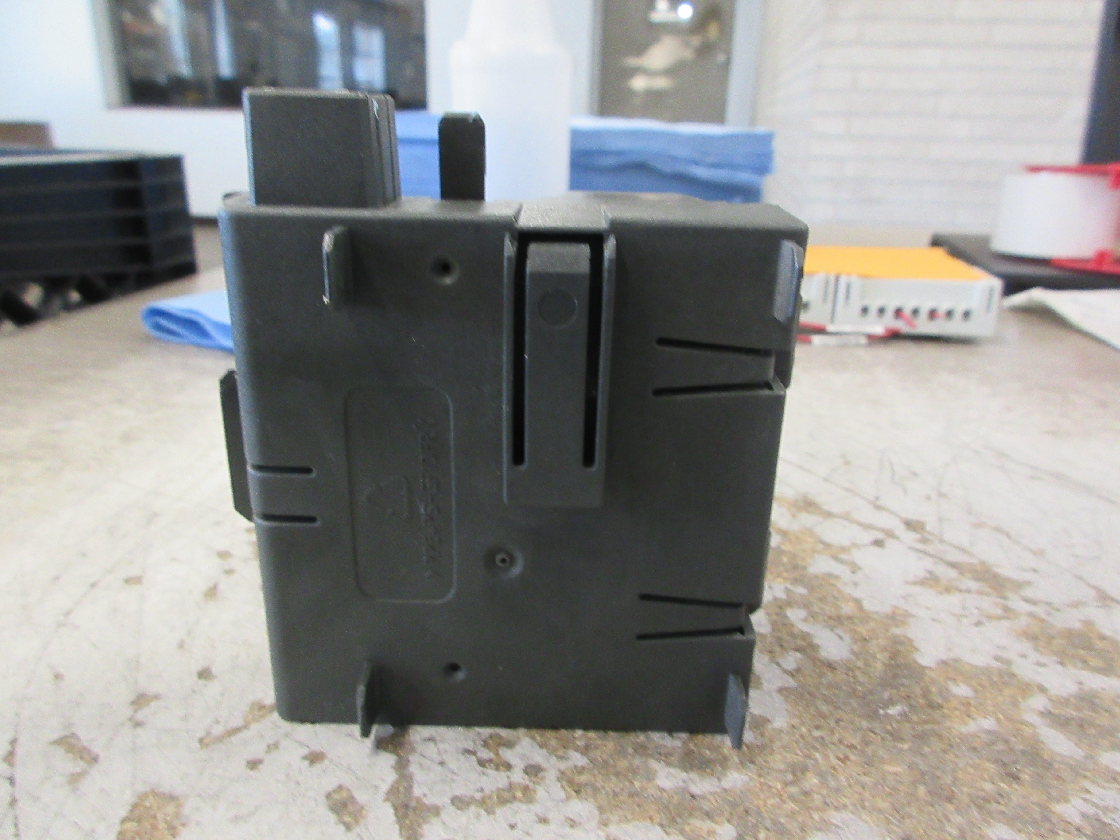 Siemens Bus Module 6ES7 195-7HB00-0XA0 E-Stand: 05 Used