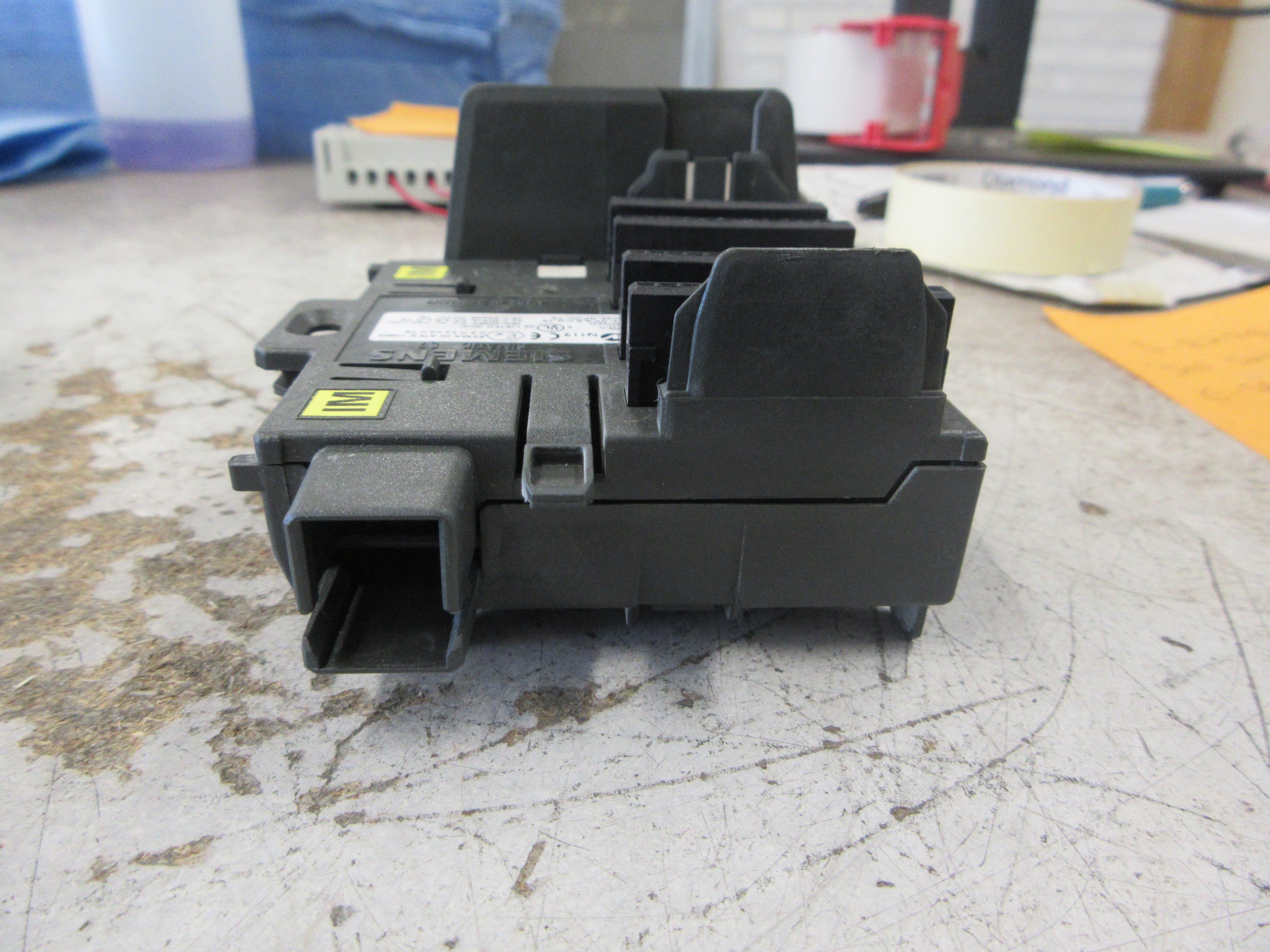 Siemens Bus Module 6ES7 195-7HD80-0XA0 E-Stand: 02 Used