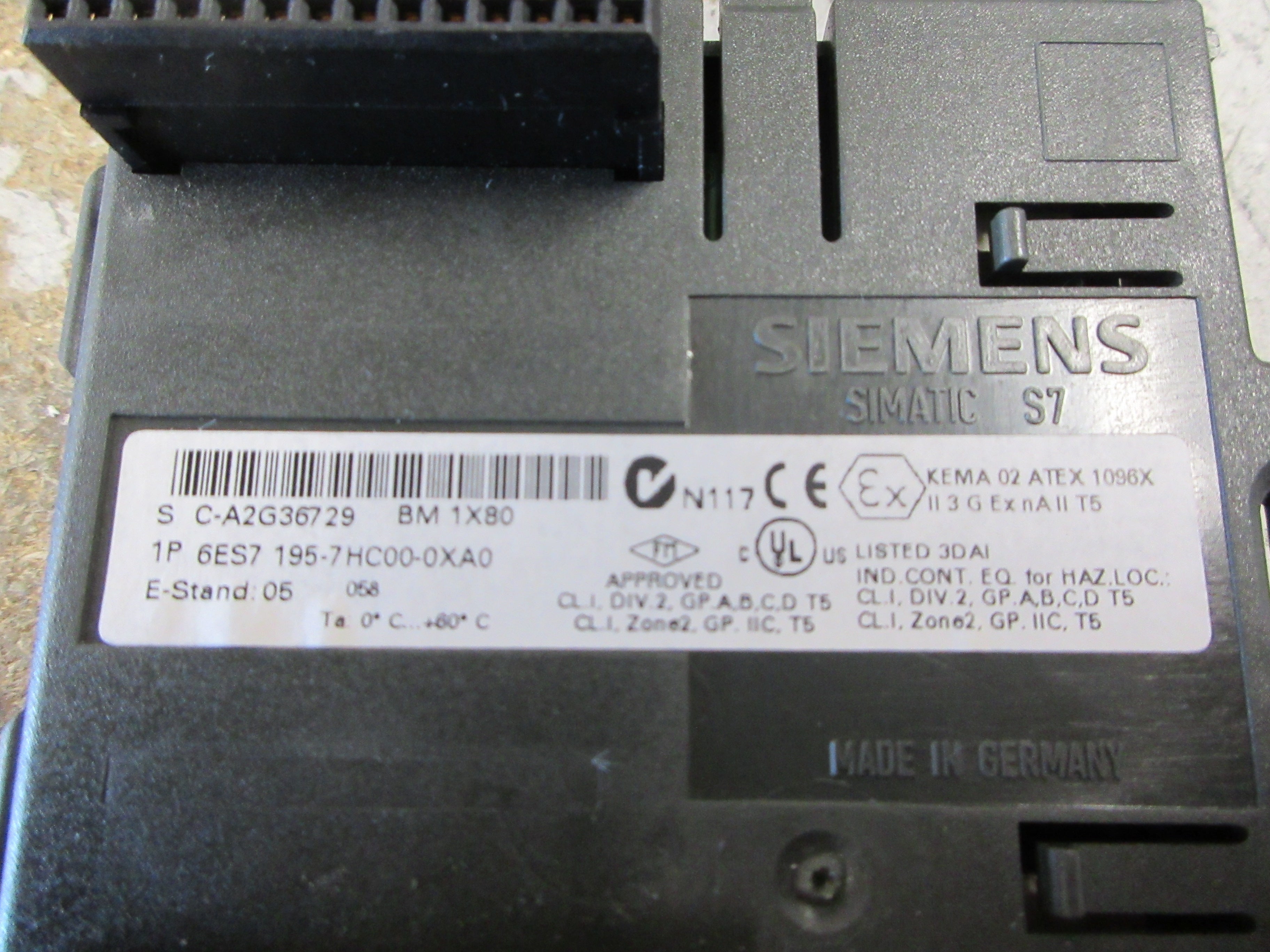 Siemens Simatic S7 Bus Module 6ES7 195-7HC00-0XA0 E-Stand: 05 Used