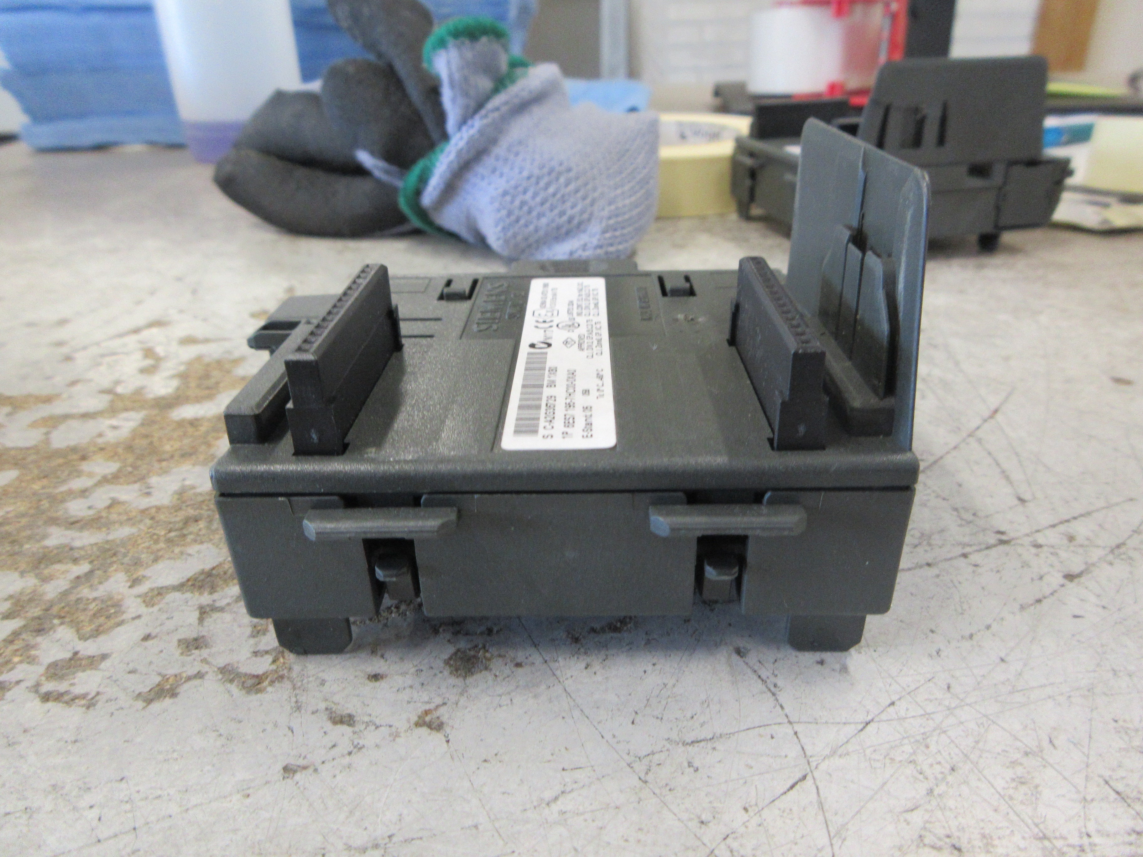 Siemens Simatic S7 Bus Module 6ES7 195-7HC00-0XA0 E-Stand: 05 Used