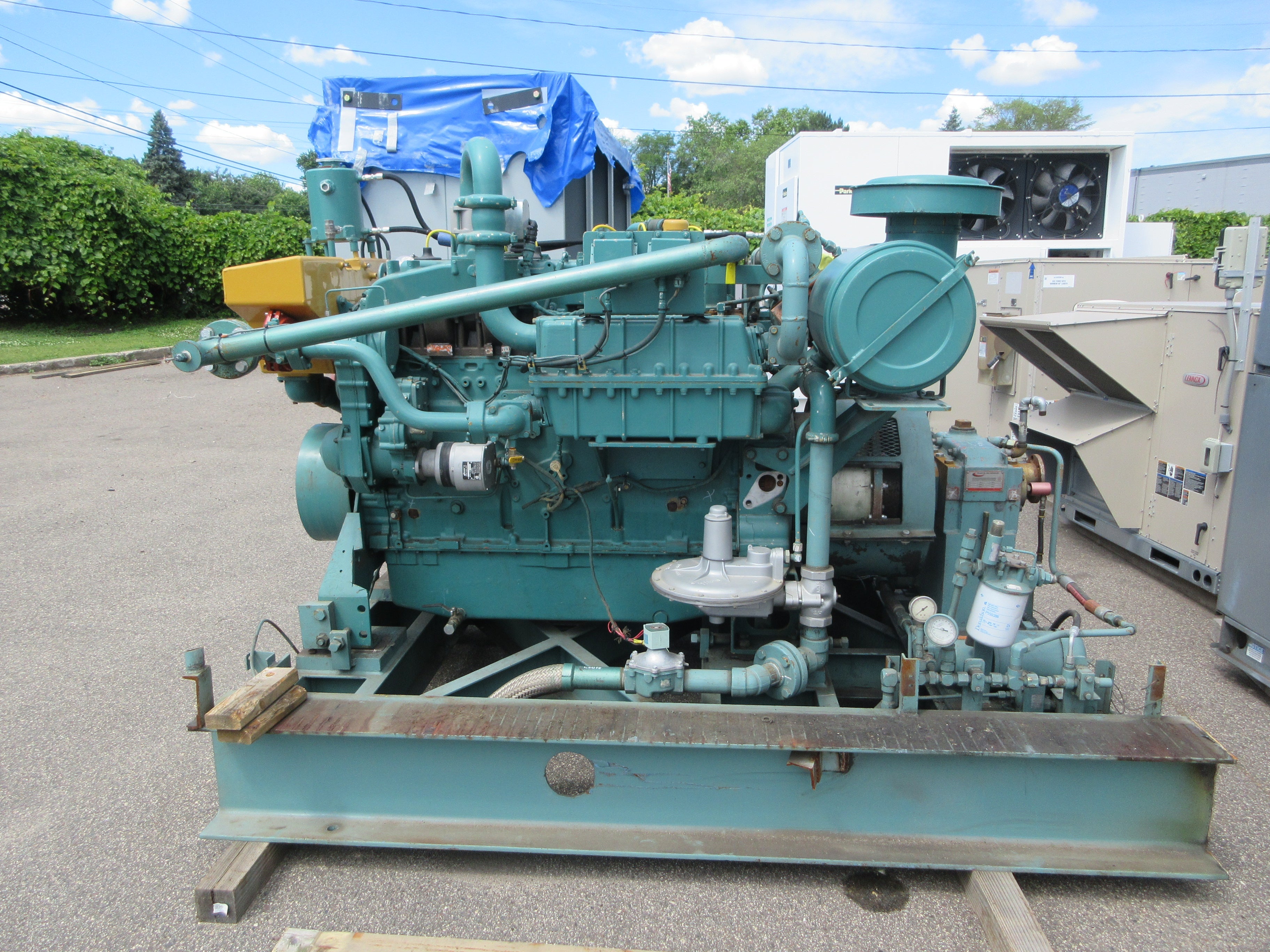 CAT Natural Gas Engine 102-9392-2T8586 365HP 1800RPM *For parts/Not Working*