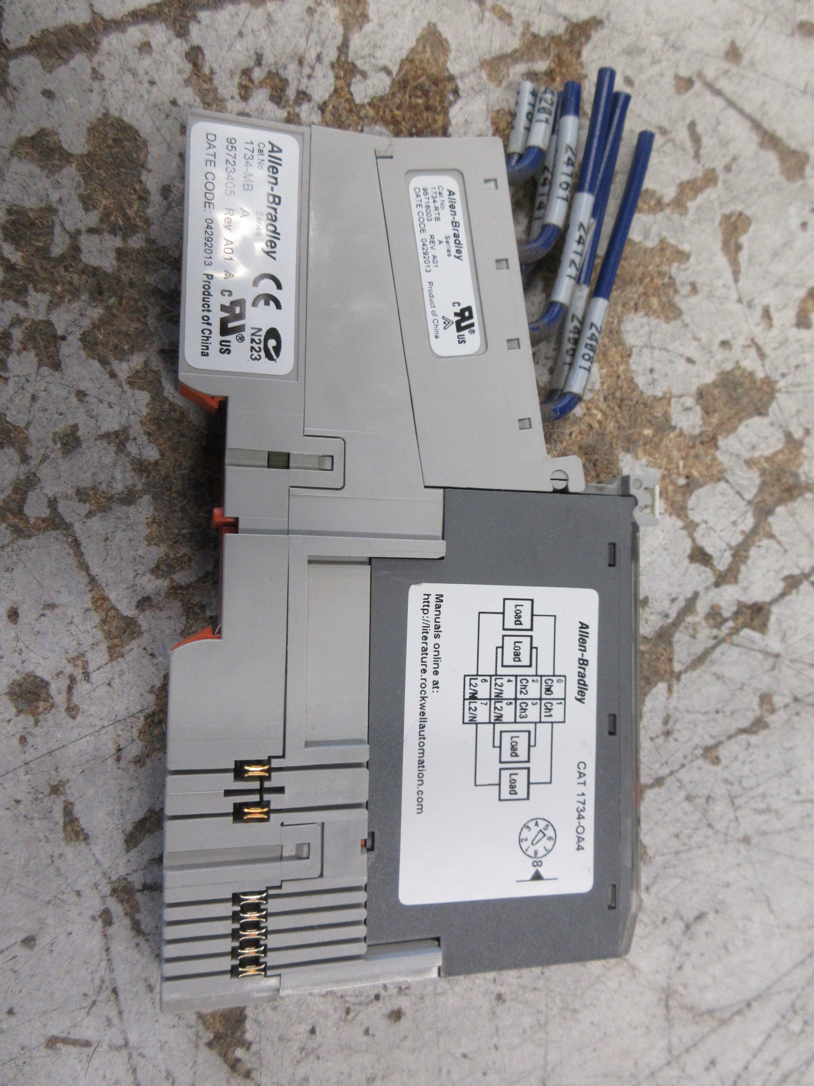 Allen-Bradley Point I/O Digital Output Module 1734-OA4 Ser. C FW: 3.022 Used