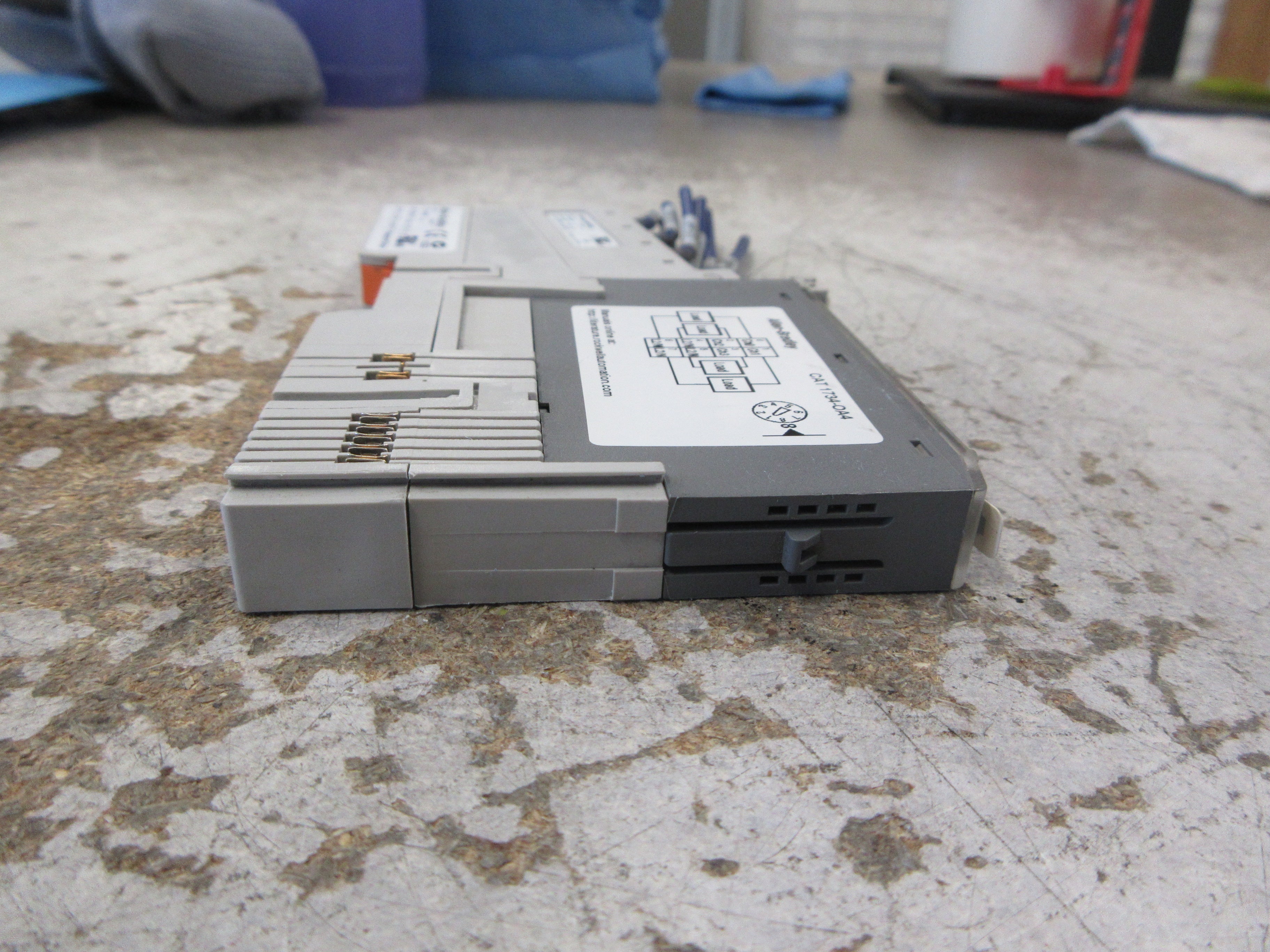 Allen-Bradley Point I/O Digital Output Module 1734-OA4 Ser. C FW: 3.022 Used