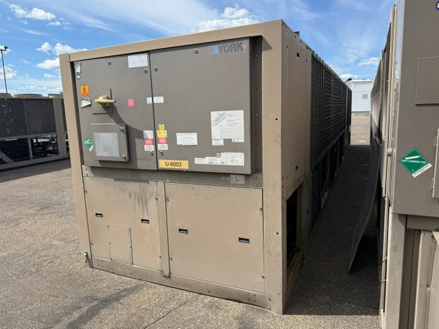 York YCIV Air Cooled Chiller YCIV0397PA46V 400 Ton (397 Ton Nominal) 460V Used