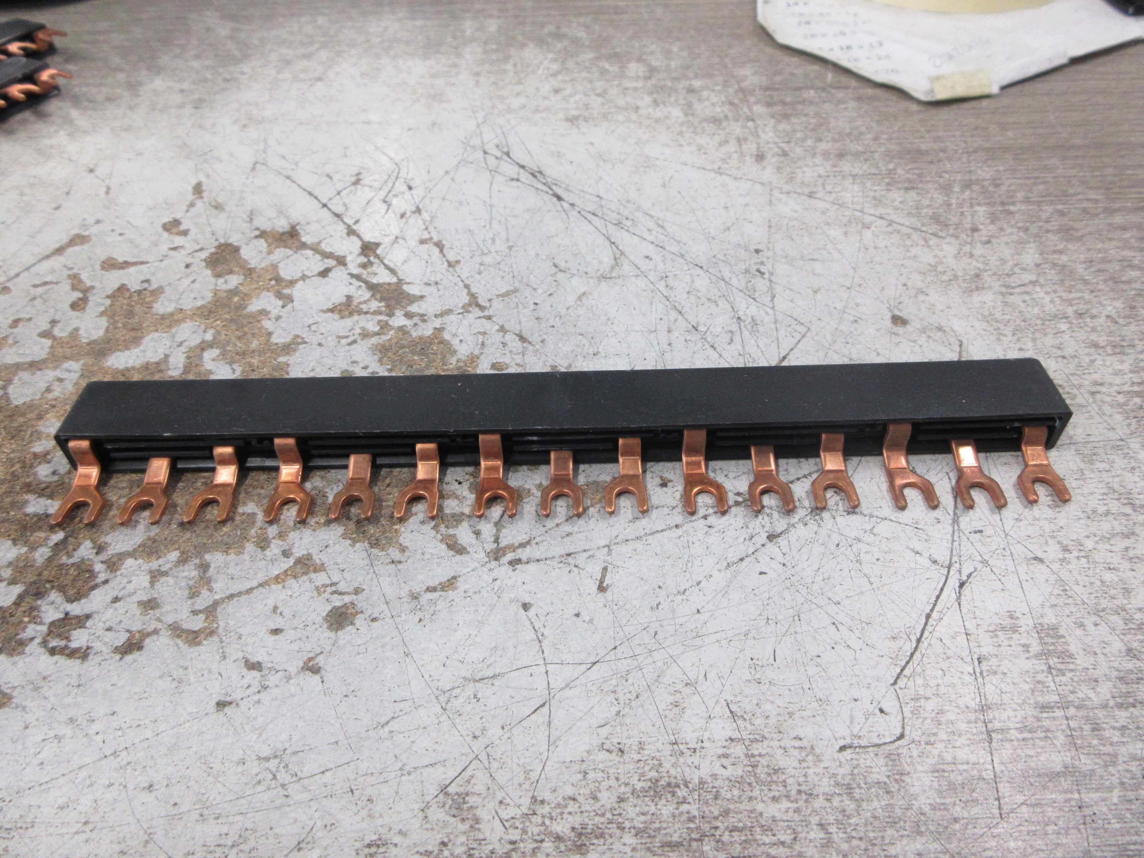 Allen-Bradley Busbar 140M-C-W455 Ser. A 64A 600V Used