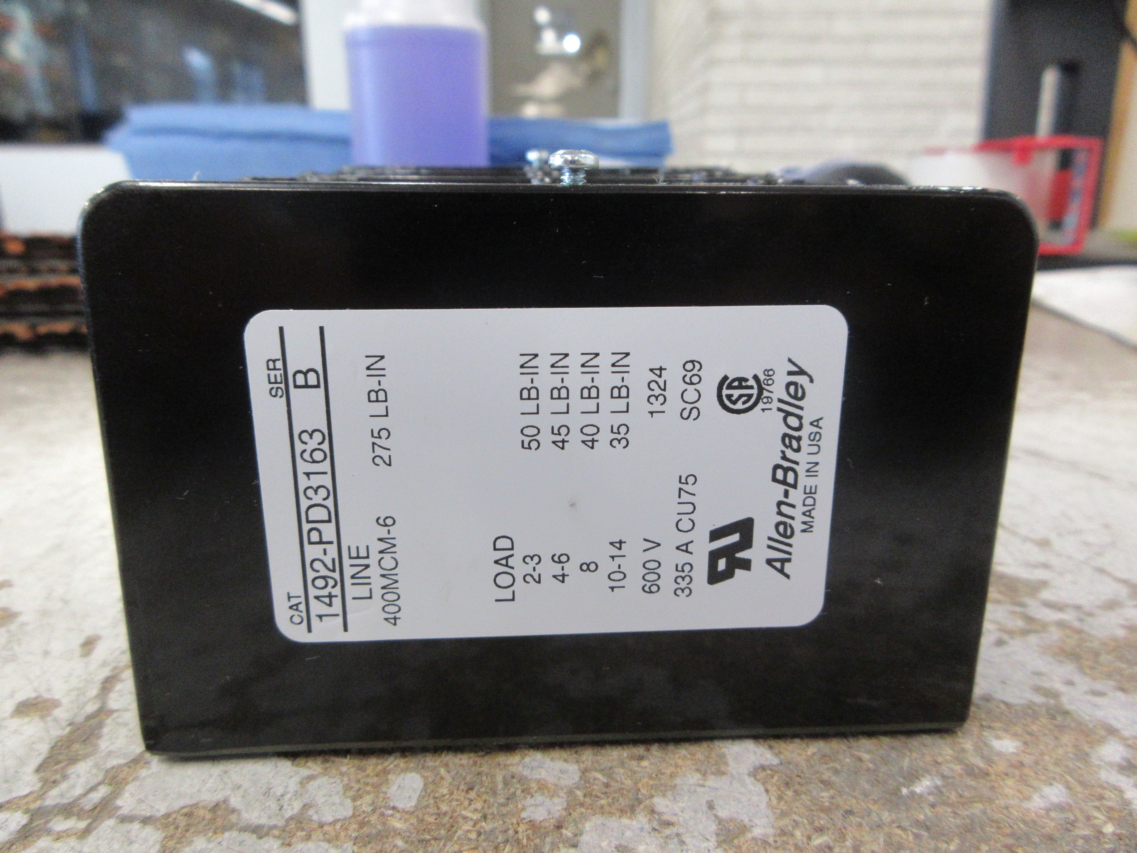 Allen-Bradley Power Distribution Block 1492-PD3163 Ser. B 335A 600V 3P Used