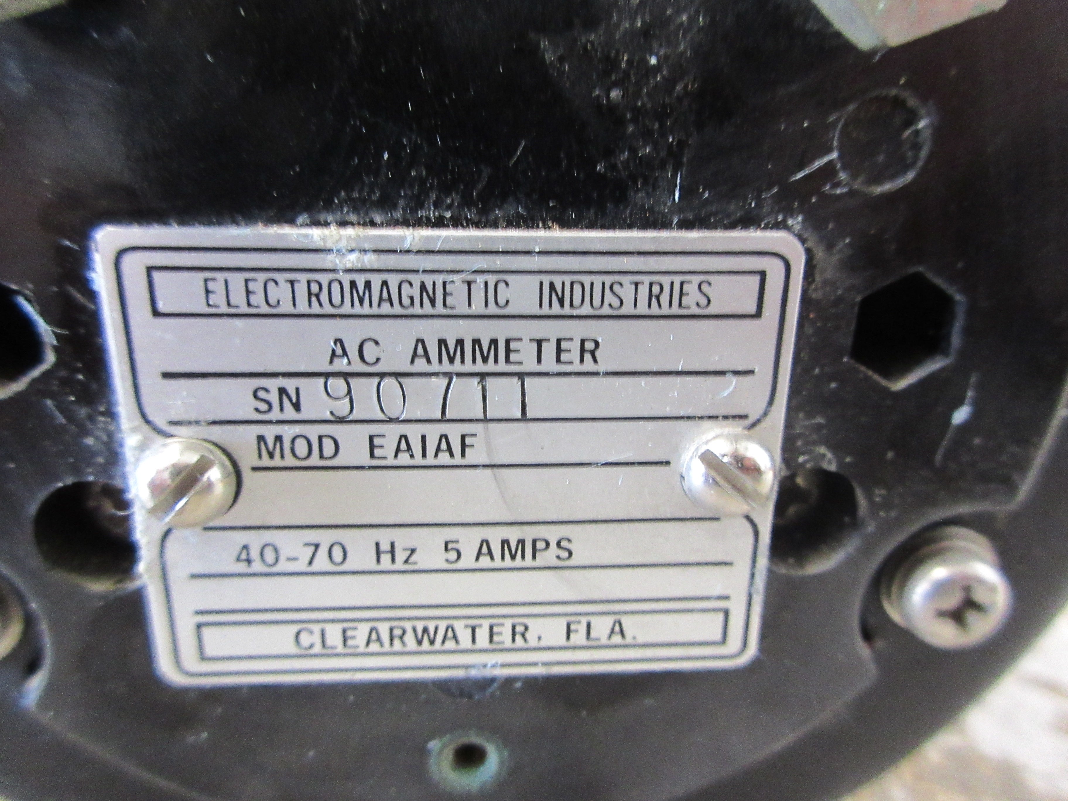 Square D AC Ammeter EAIAF Range: 0-3000A *Cracked Face* Used