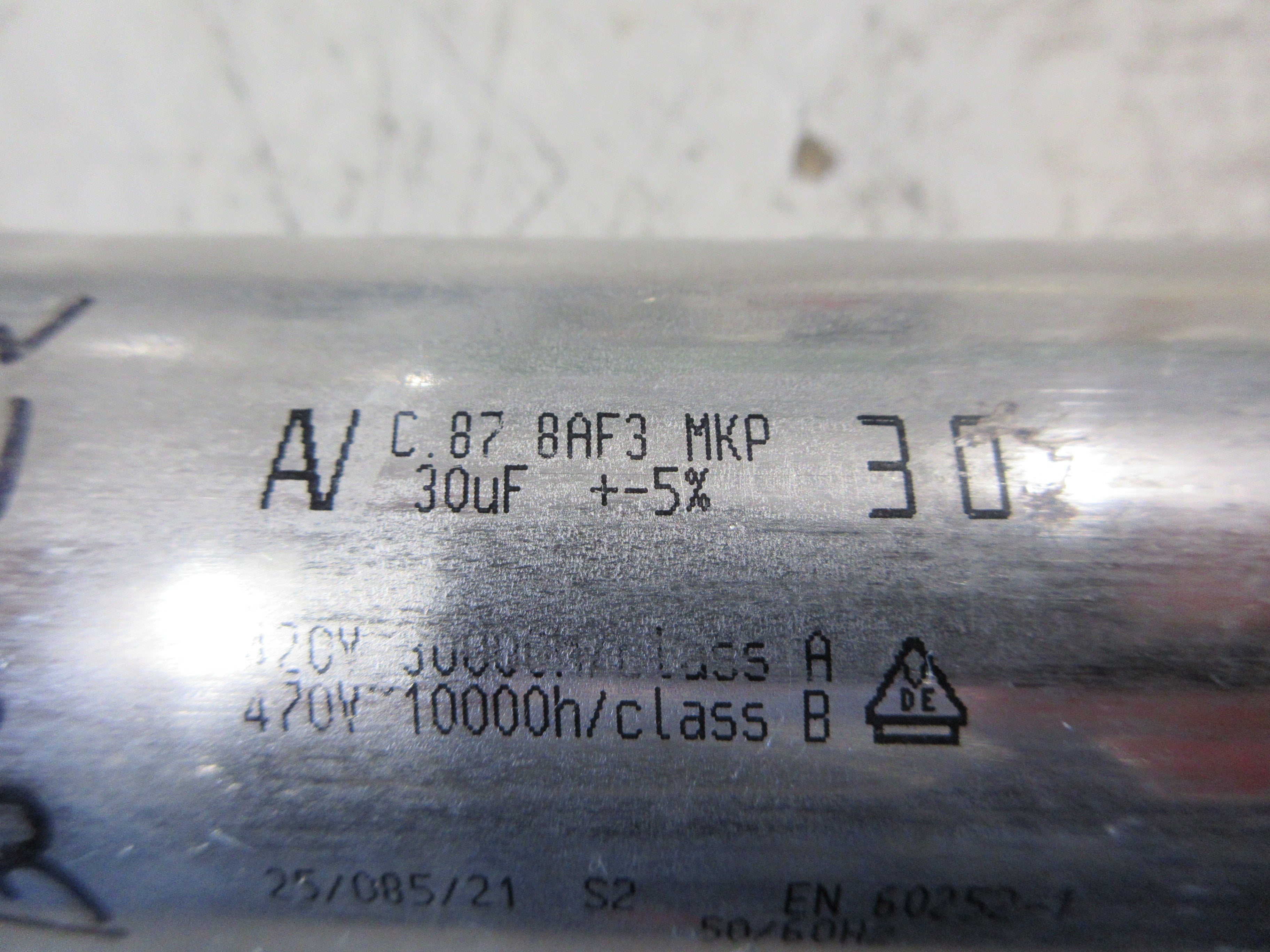 Arctronics Capacitor C.87 8AF3 MKP 30uF 420/470V Used