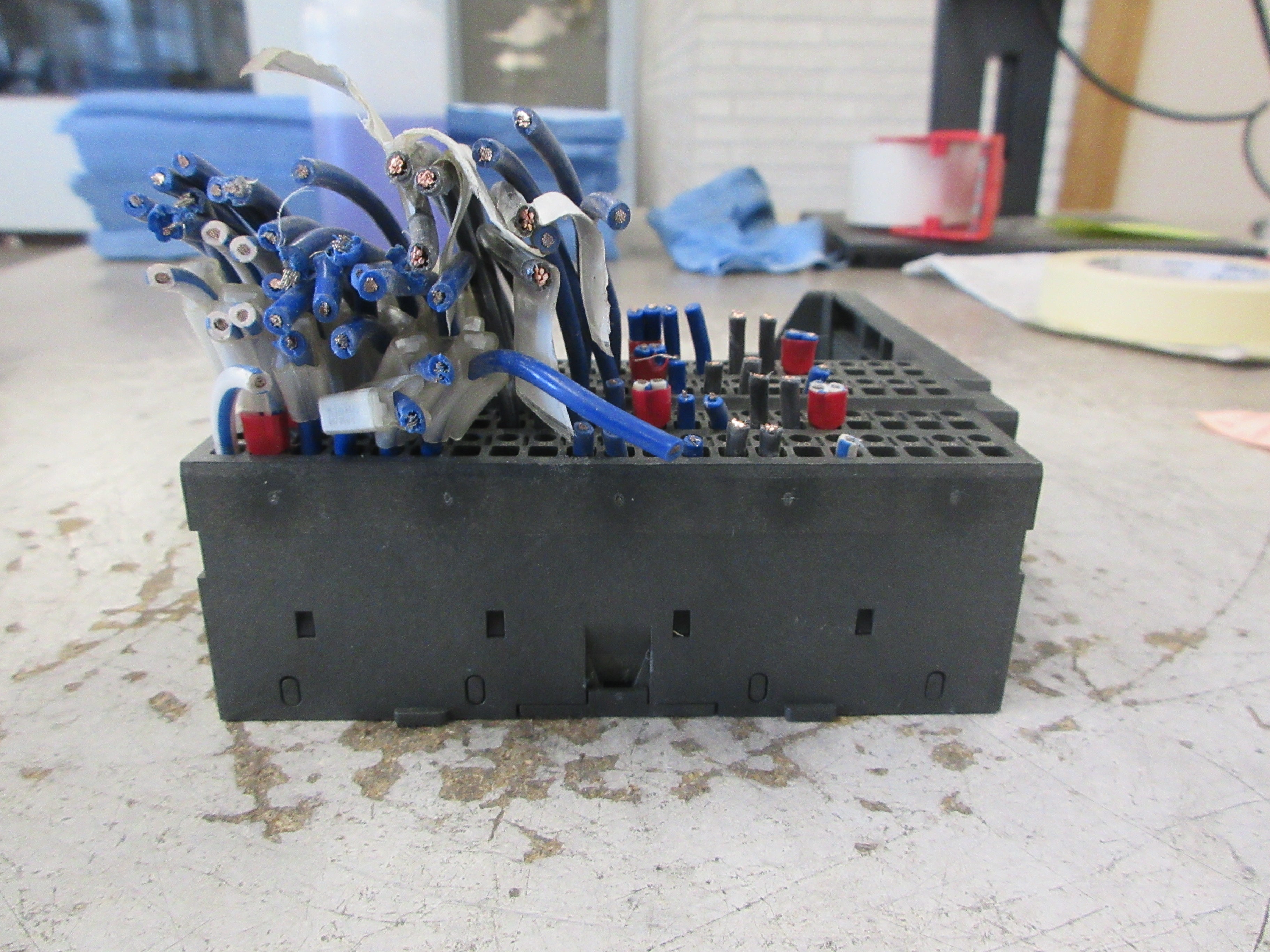 Siemens ET 200S Compact Terminal Module 6ES7 193-4DL00-0AA0 E-Stand: 01 Used