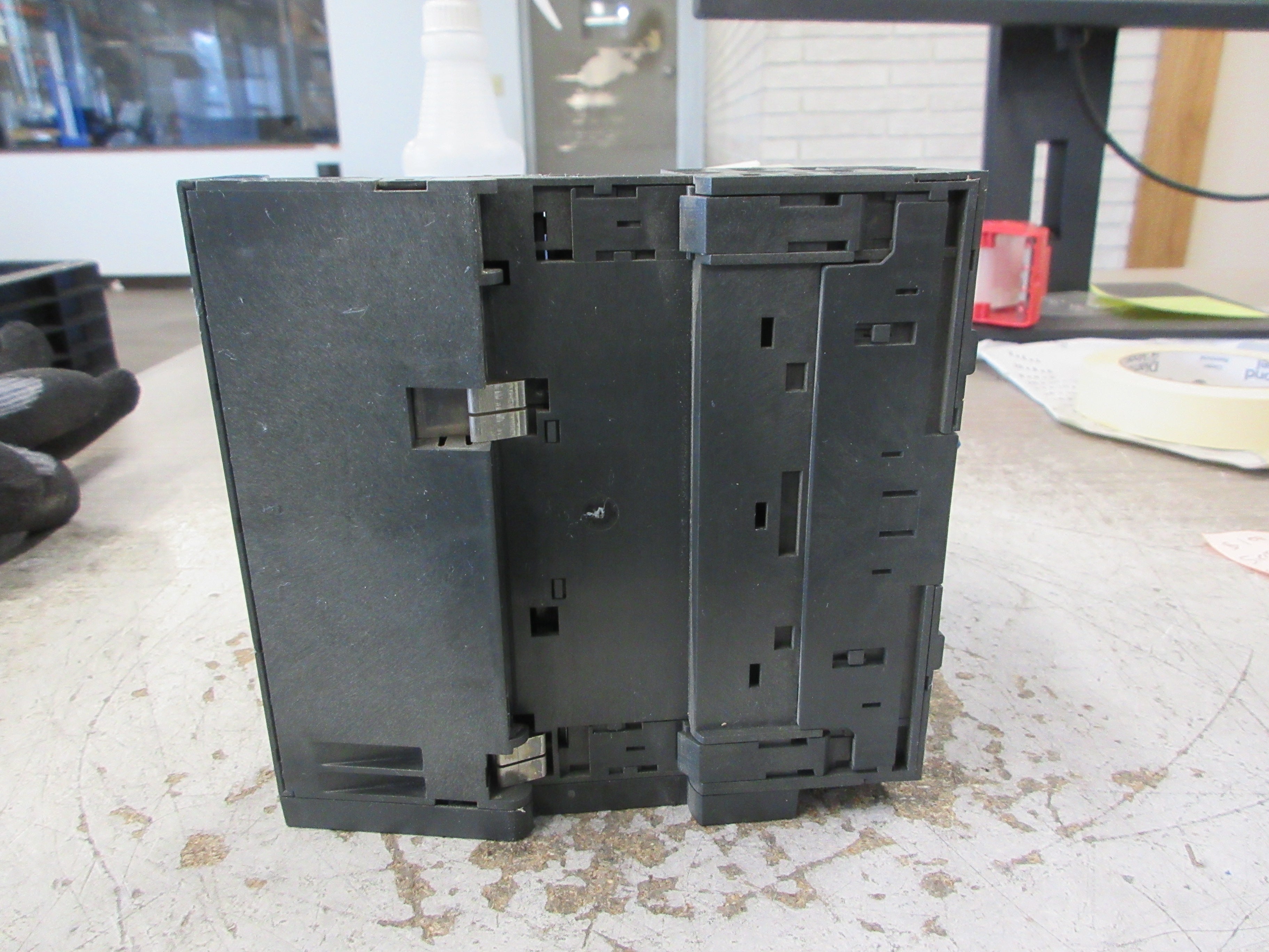 Siemens ET 200S Compact Terminal Module 6ES7 193-4DL00-0AA0 E-Stand: 01 Used