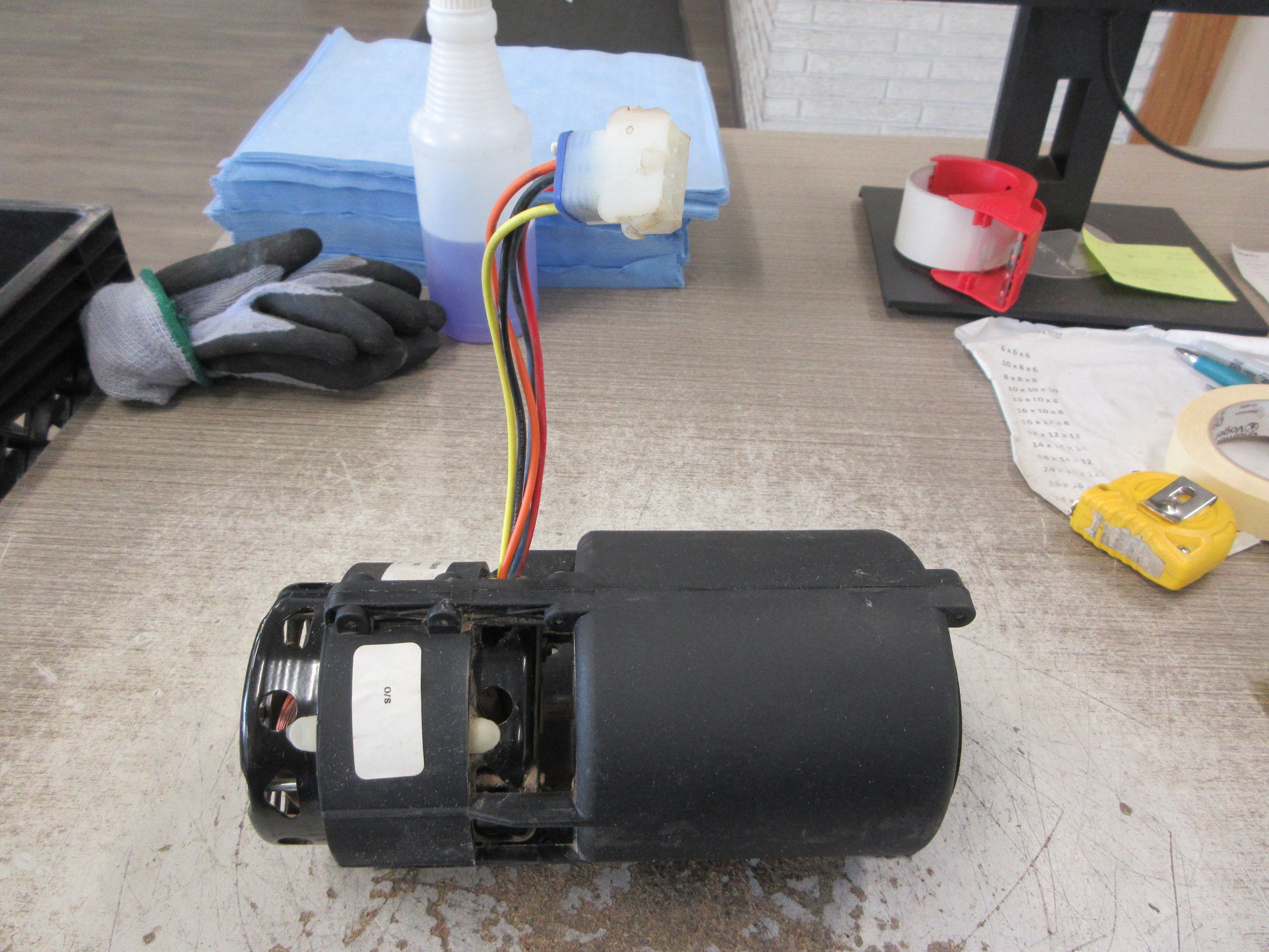 Ice Qube Blower BLWR1011 120/240V 60/50Hz 1.65/0.84A 3000/2500RPM 0.04HP Used
