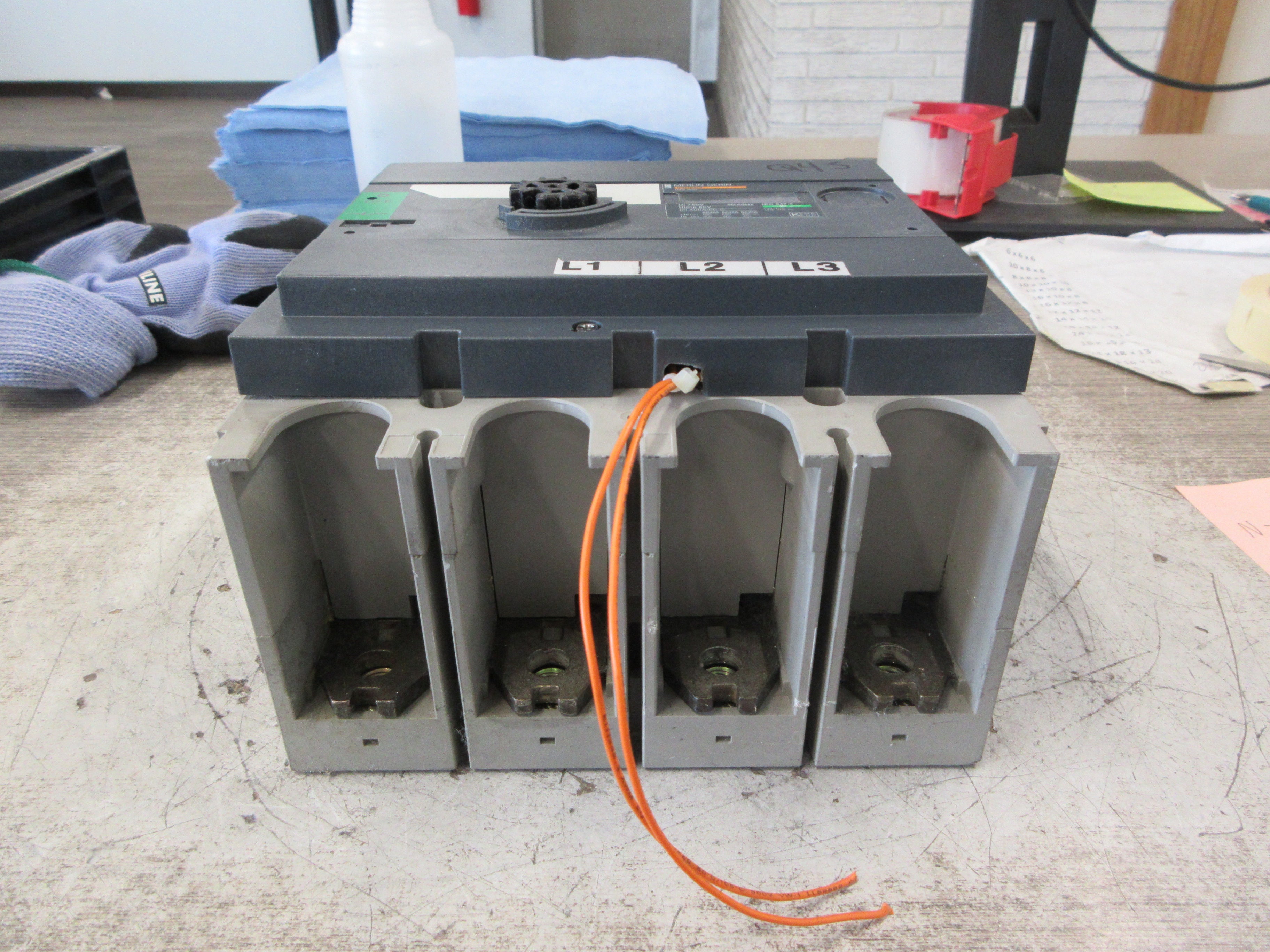 Merlin Gerin Interpact Disconnect Switch INS 400 400A 750V 50/60Hz 4W Used