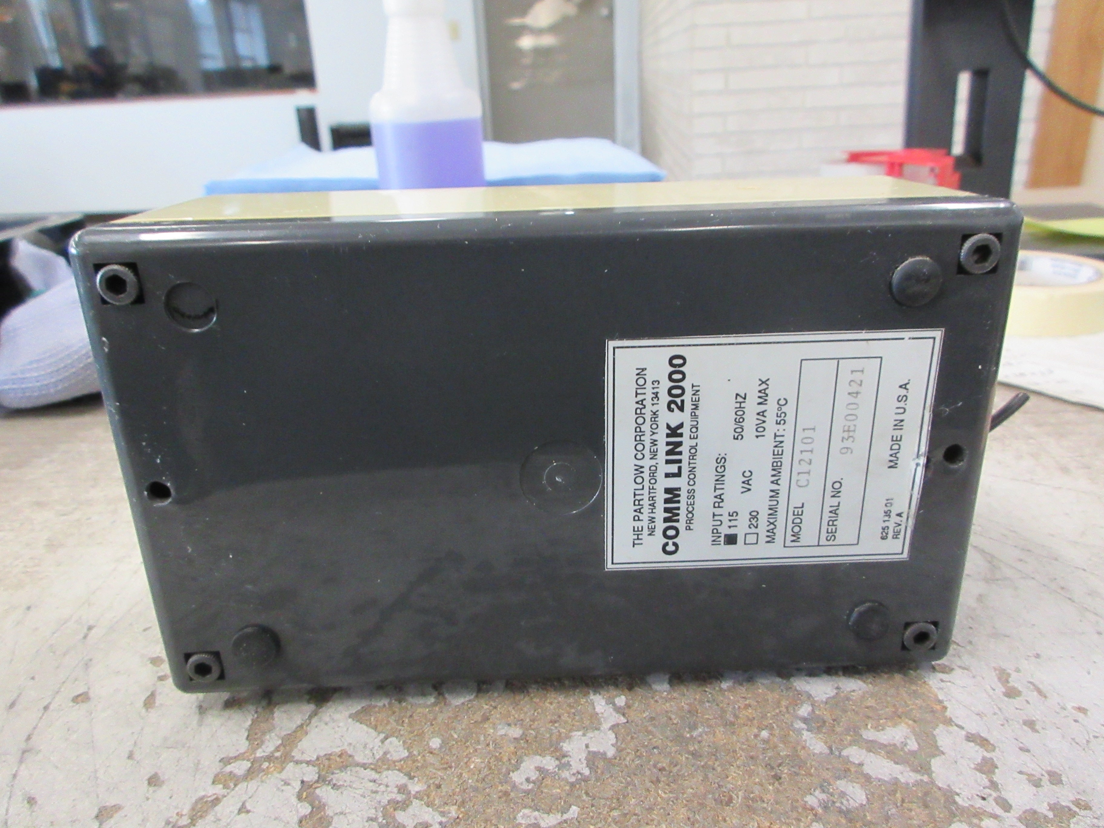 Partlow Comm Link 2000 625 136 01 Rev. A *No Cover Screws* Used