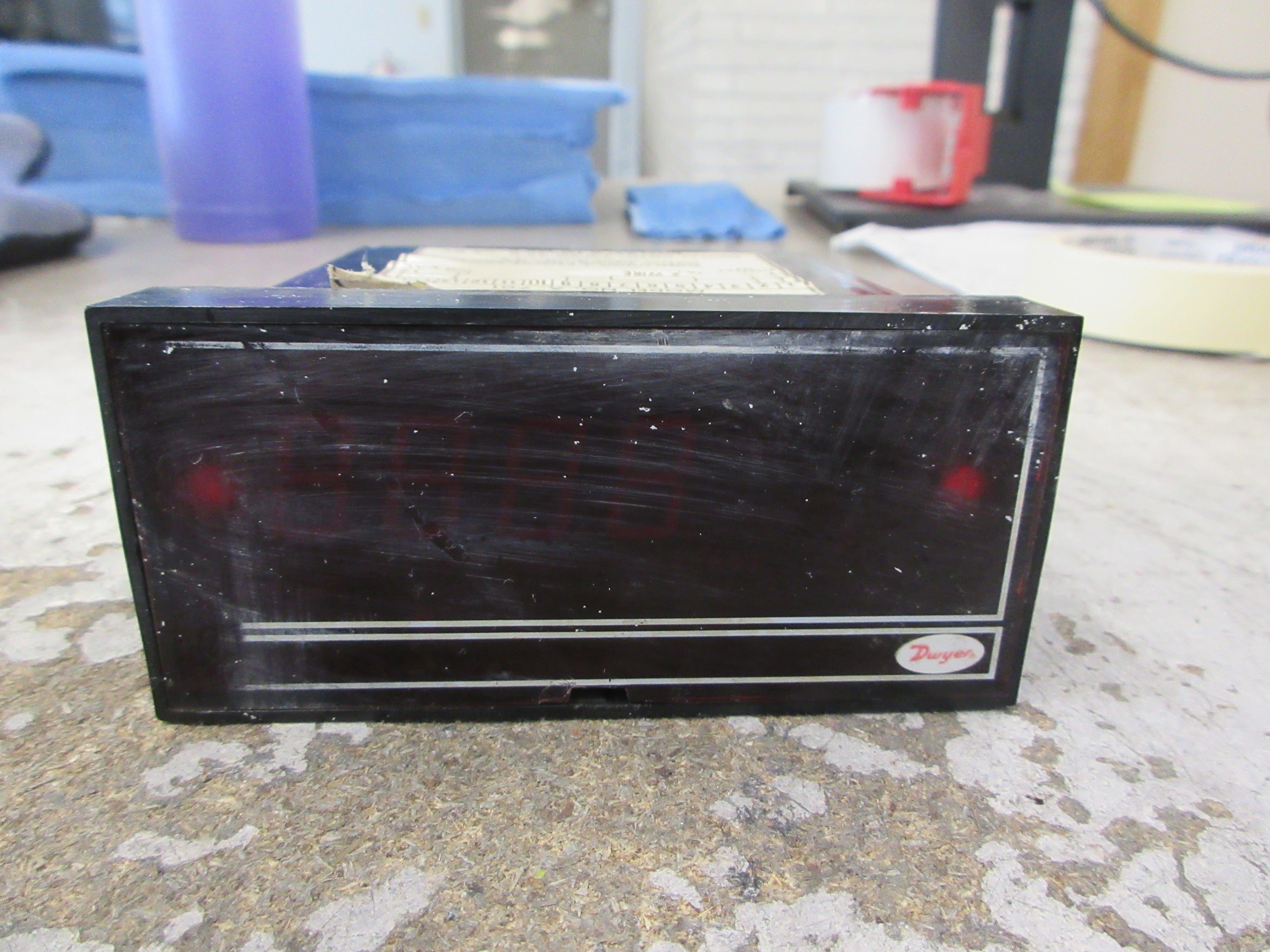 Dwyer Digital Panel Meter A-701 120VAC Signal: 4.0-20.0mA DC Used