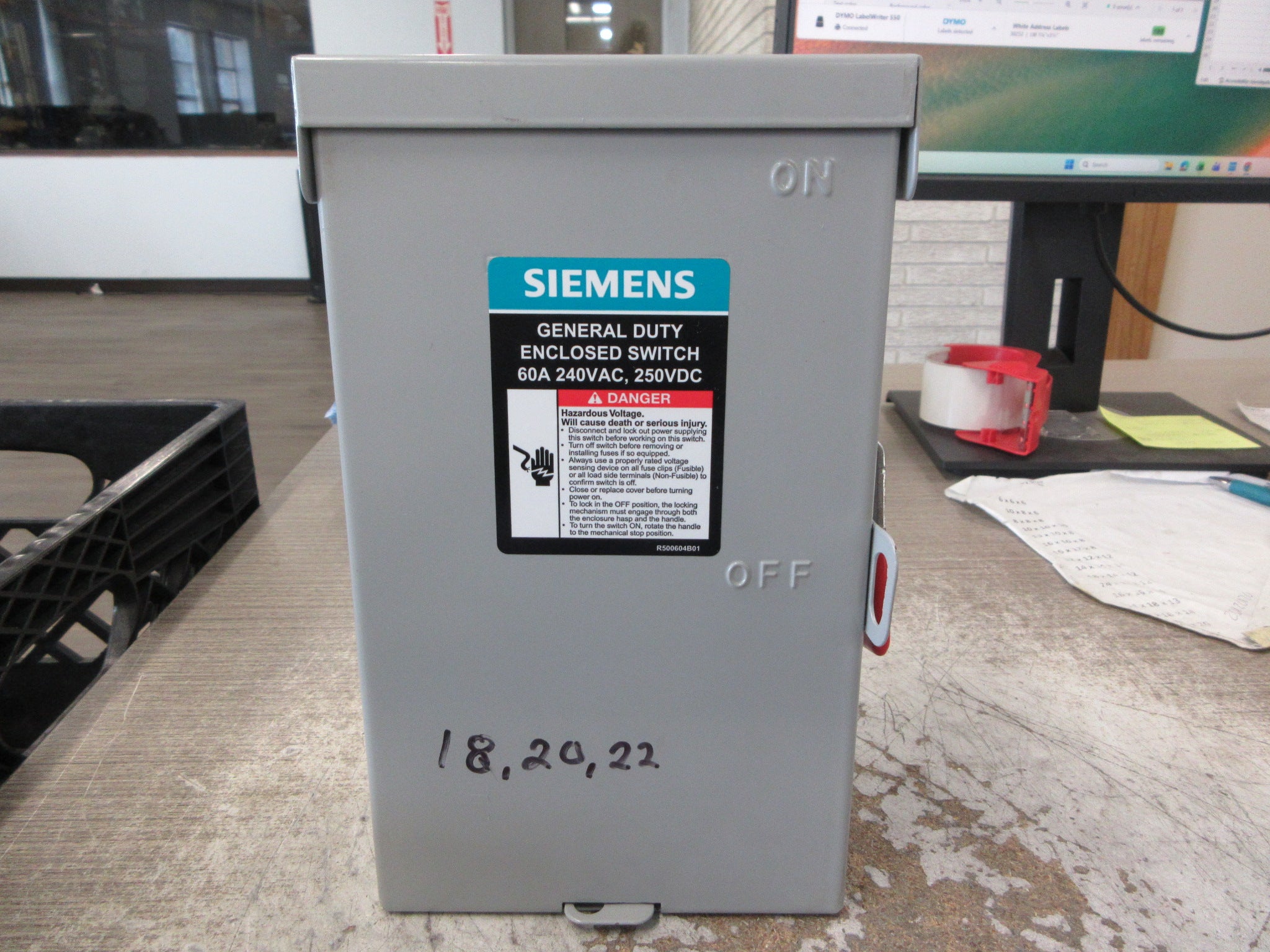 Siemens Fusible Safety Switch/Disconnect GF322NA 60A 240V 3P Used