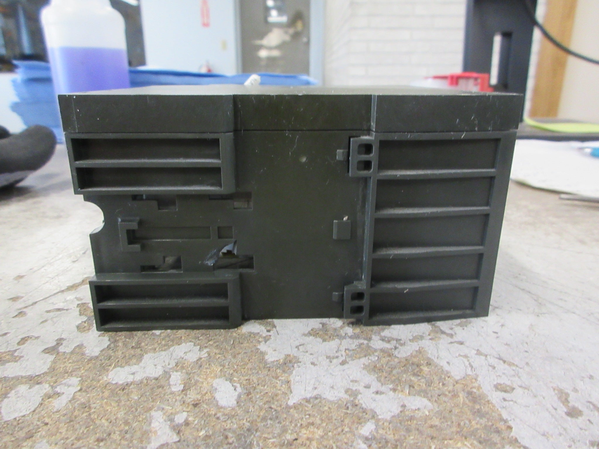 Siemens AS-Interface Power supply 3RX9 502-0BA00 *Broken DIN-Rail Mount* Used