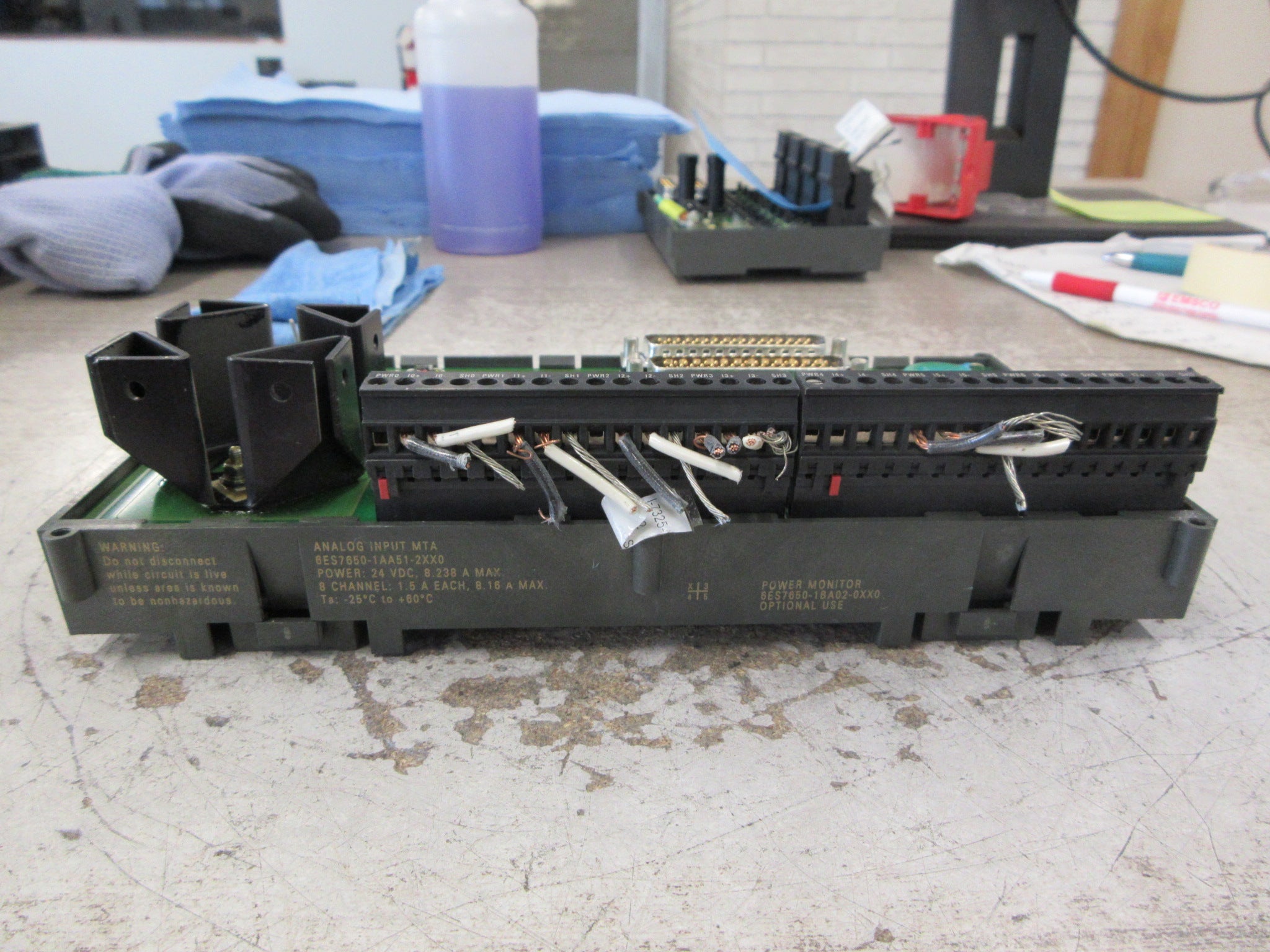 Siemens Analog Input MTA 6ES7650-1AA51-2XX0 8-Ch *Chipped Base* Used