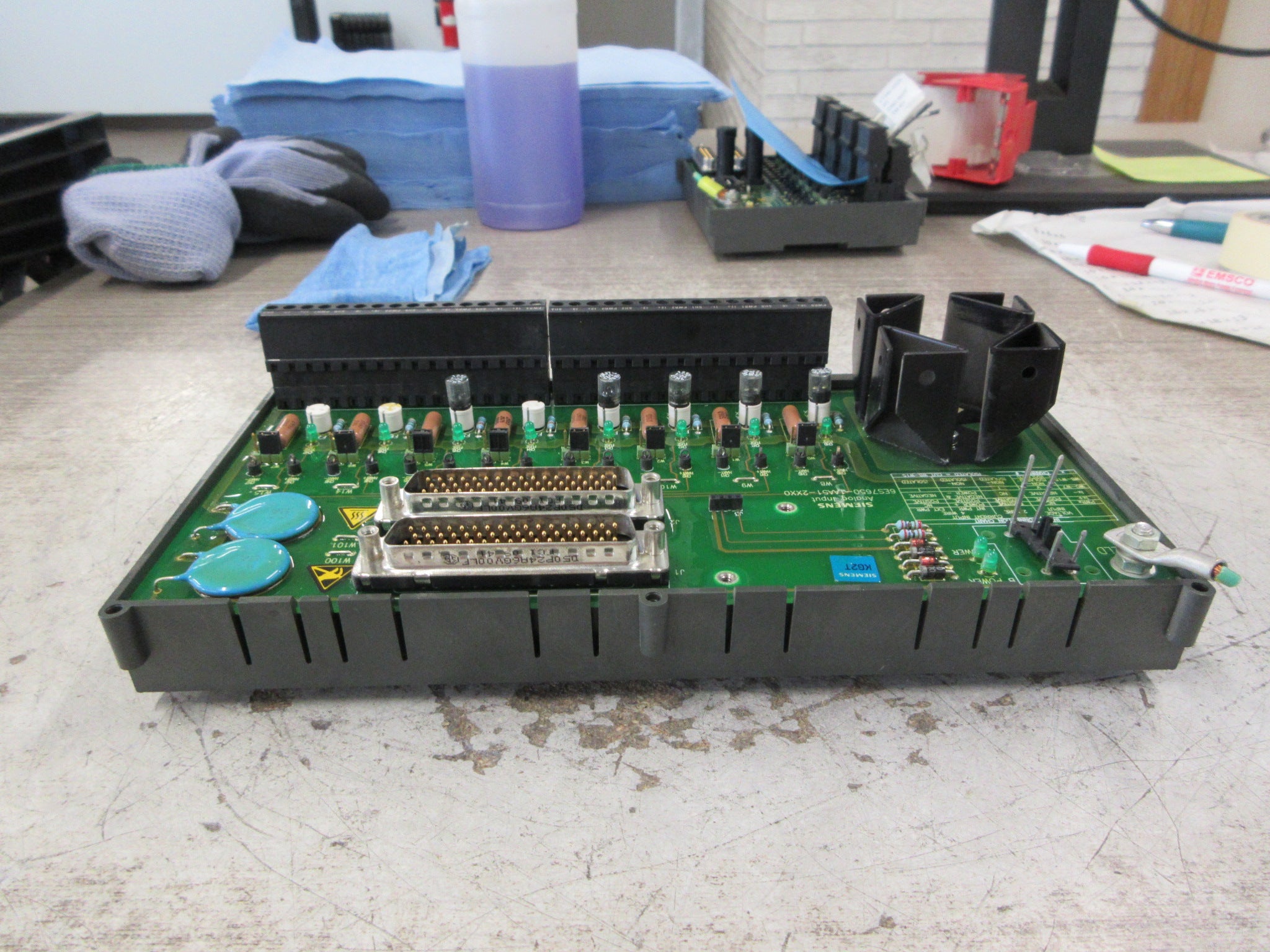 Siemens Analog Input MTA 6ES7650-1AA51-2XX0 8-Ch *Chipped Base* Used