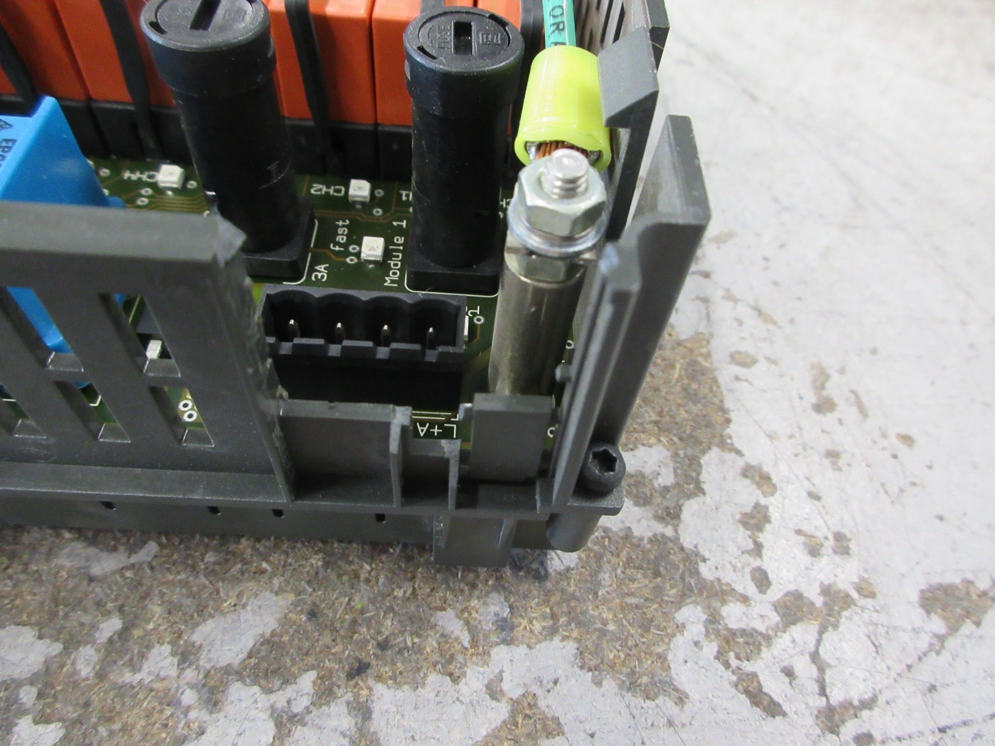 Siemens Relay Output MTA 6ES7650-1AM30-3XX0 16-Ch *Chipped Base* Used