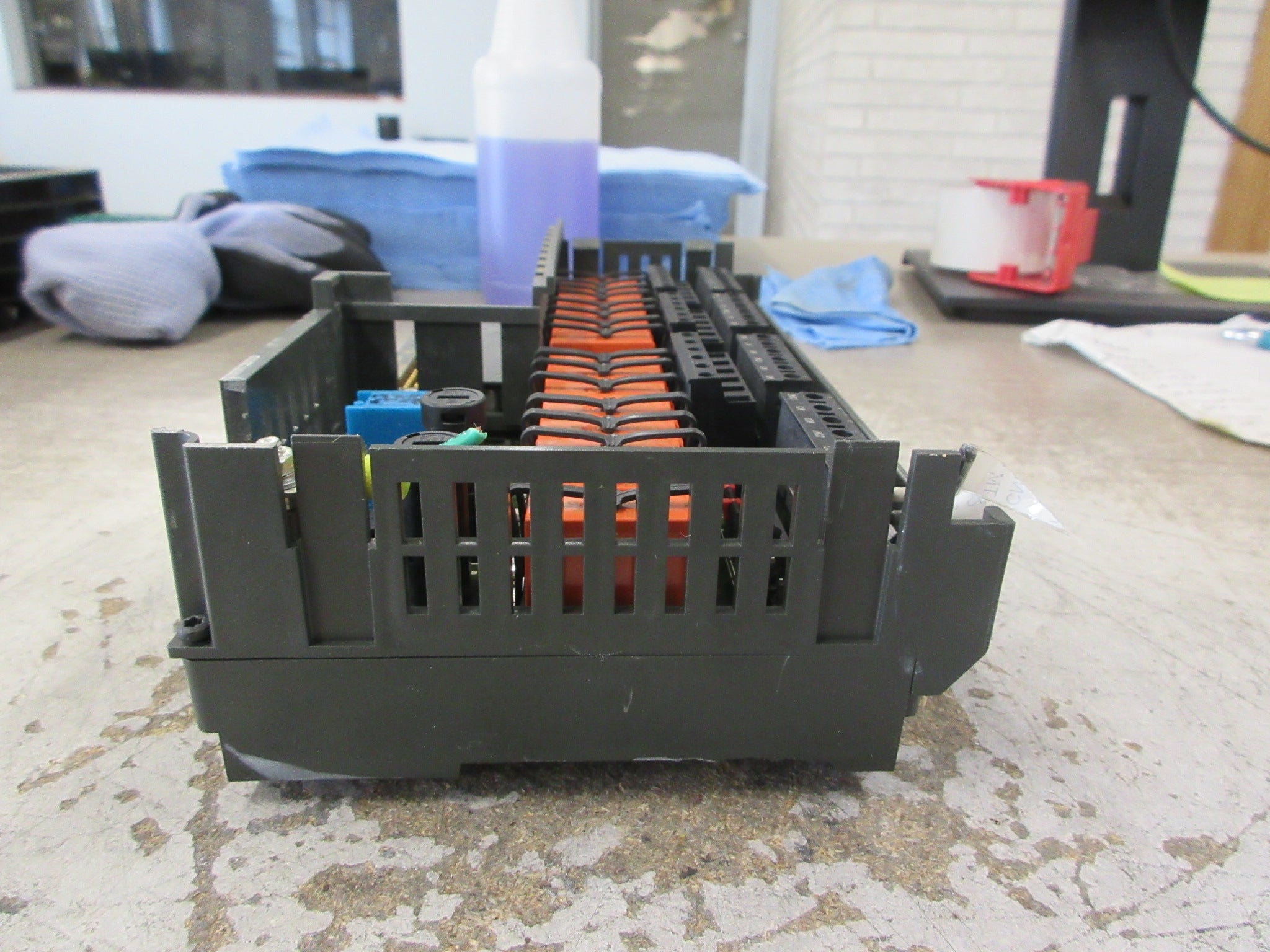 Siemens Relay Output MTA 6ES7650-1AM30-3XX0 16-Ch *Chipped Base* Used