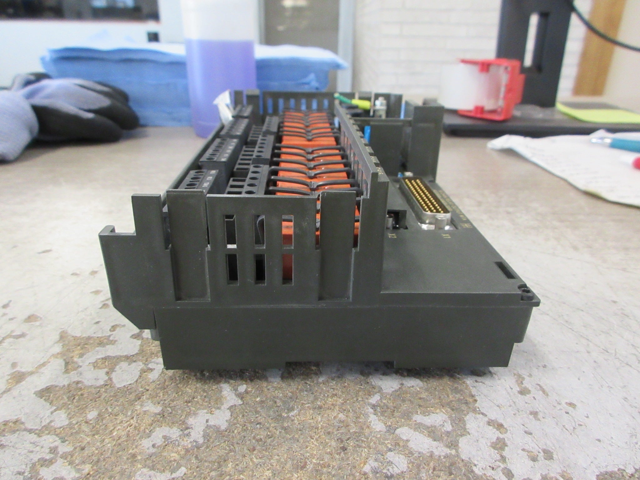 Siemens Relay Output MTA 6ES7650-1AM30-3XX0 16-Ch *Chipped Base* Used