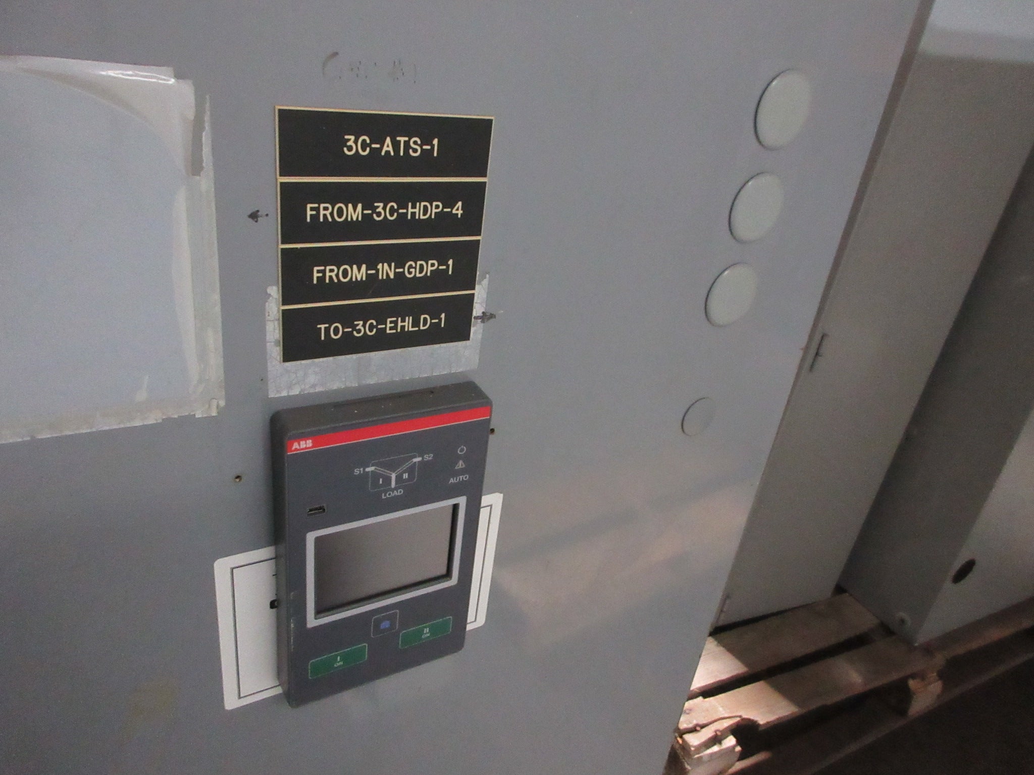 ABB Automatic Transfer Switch OXA260U3X4QB-ZE 260A 480V Used