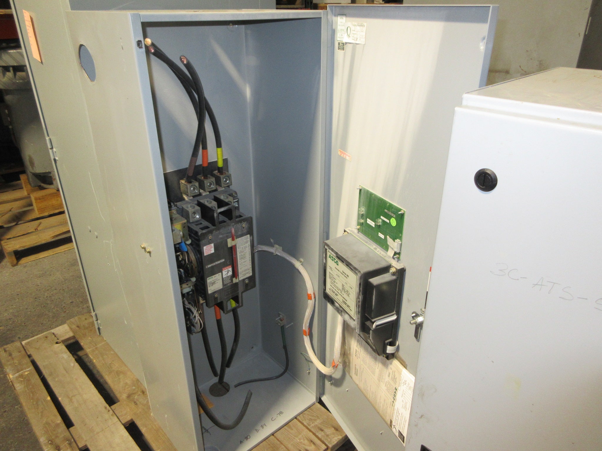 Asco Series 300 Automatic Transfer Switch A300322591C 225A 480V 60Hz 3Ph Used