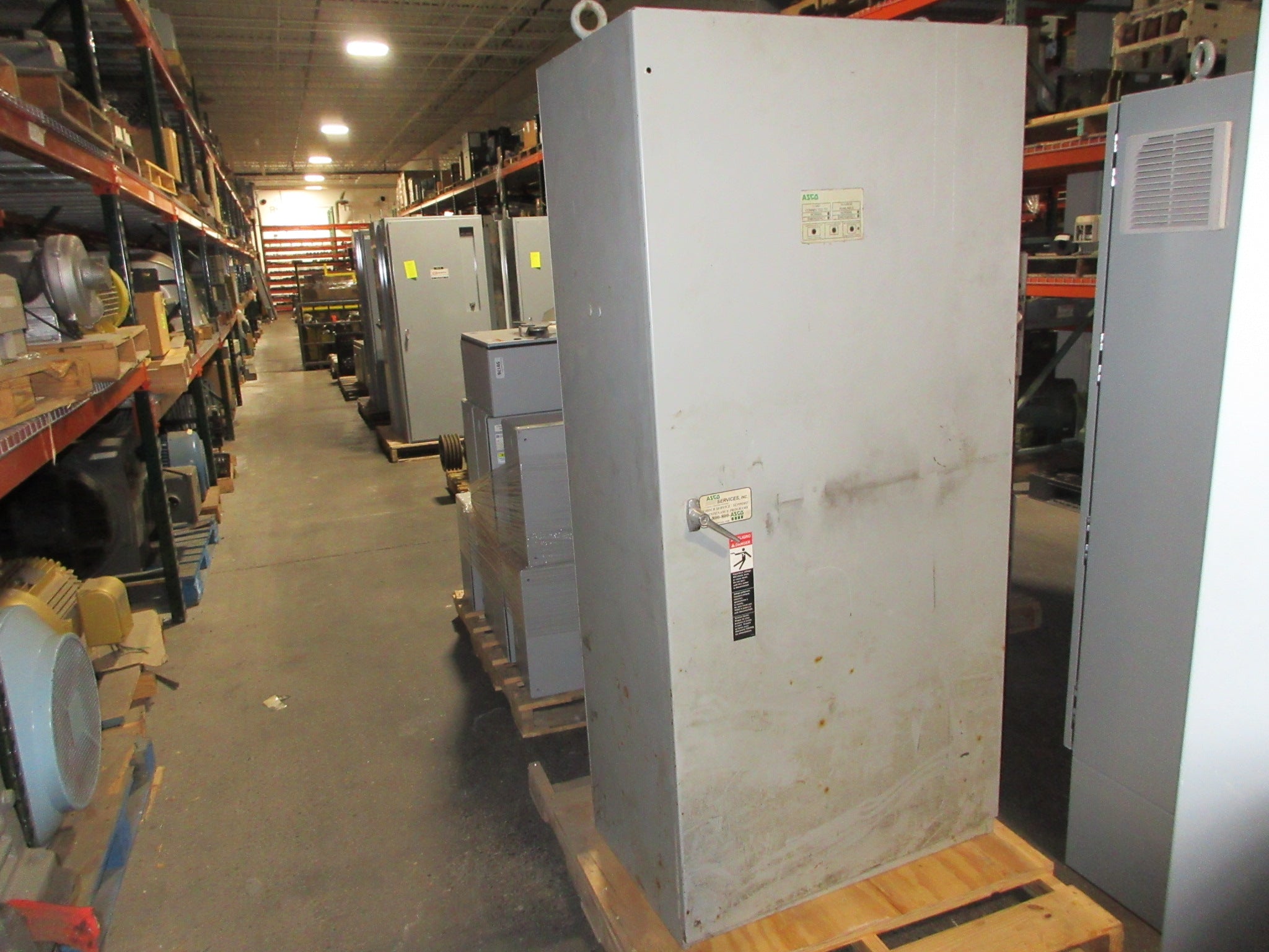 Asco Series 300 Automatic Transfer Switch H00300030800N10C 800A 480V 3Ph Used