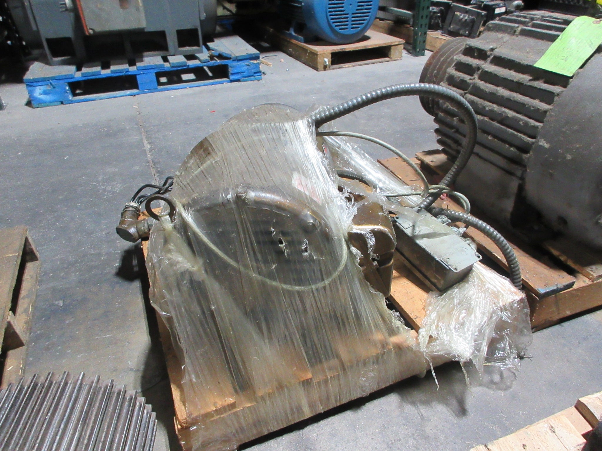 Baldor Motor EM2513T 15HP 230/460V 1760RPM 35/17.5A Frame: 254T Used