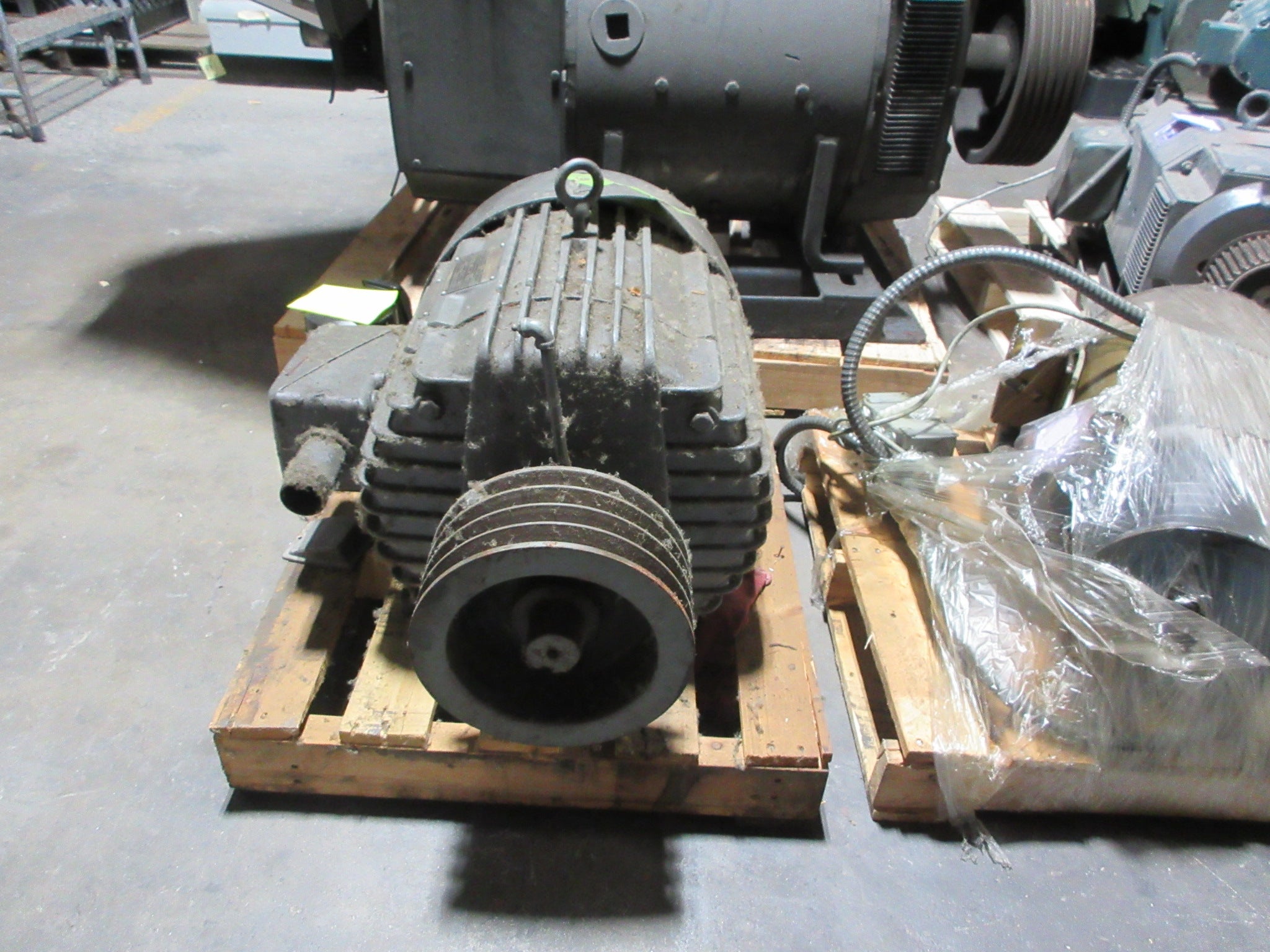 GE Motor 5K4324B22 25HP 208-220/440V 1770RPM 4/32A Frame: 324U Used