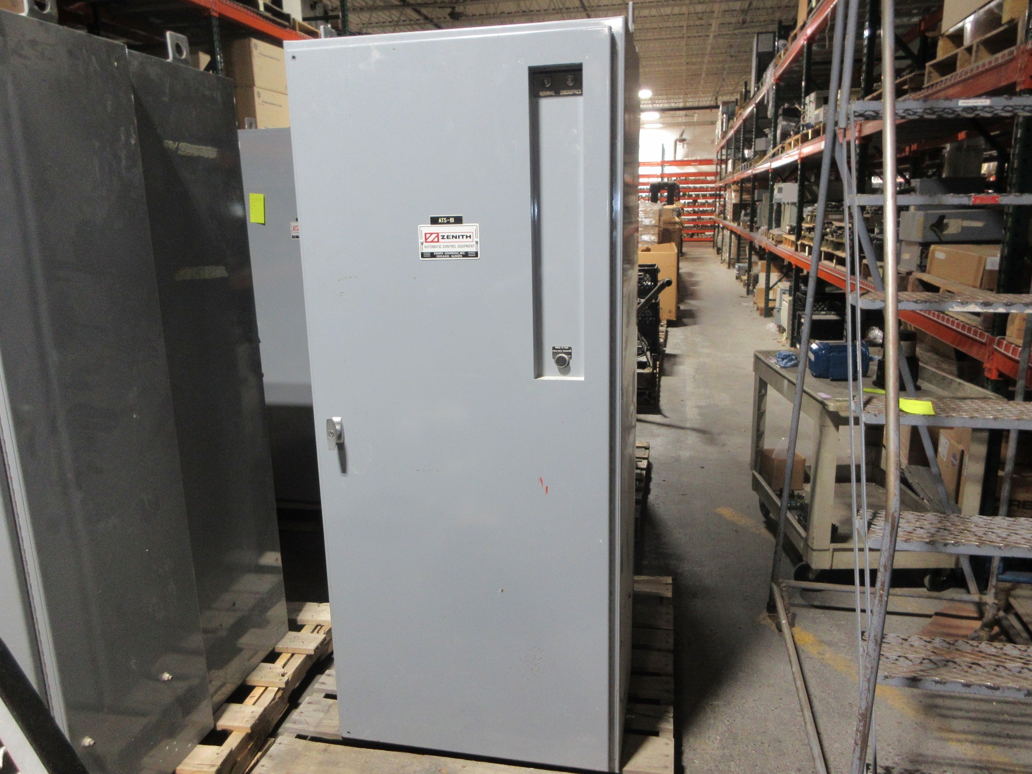 Zenith Automatic Transfer Switch ZTS121EC-7AAELLPTUW 1200A 277/480V 60Hz Used
