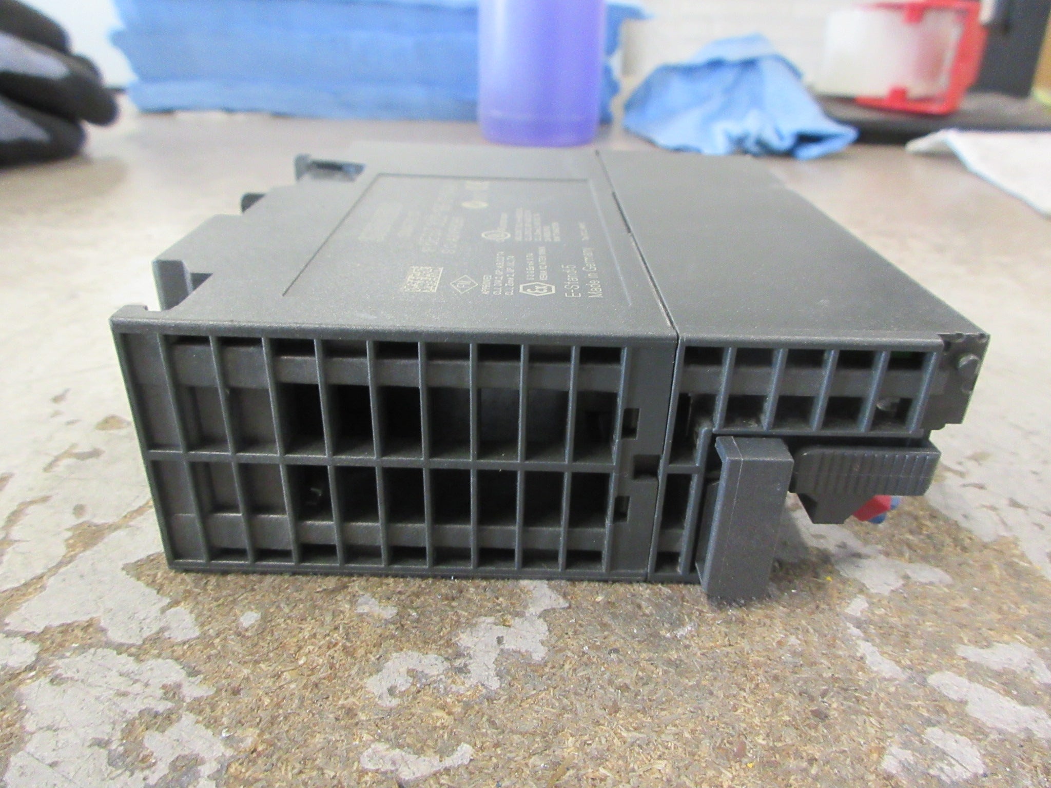 Siemens Simatic S7 Isolated Digital Output Module 6ES7 322-1BF01-0AA0 Used