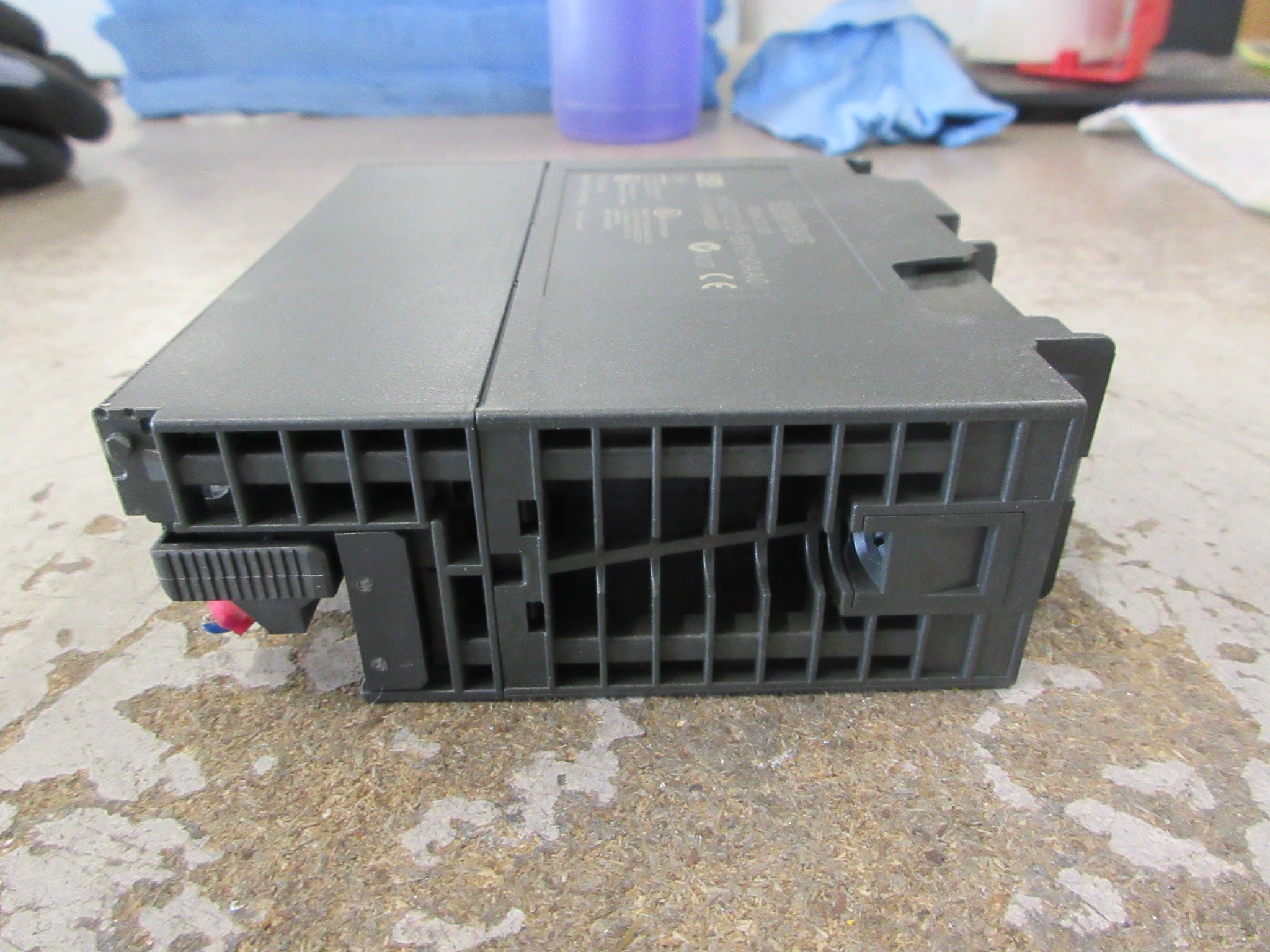 Siemens Simatic S7 Isolated Digital Output Module 6ES7 322-1BF01-0AA0 Used