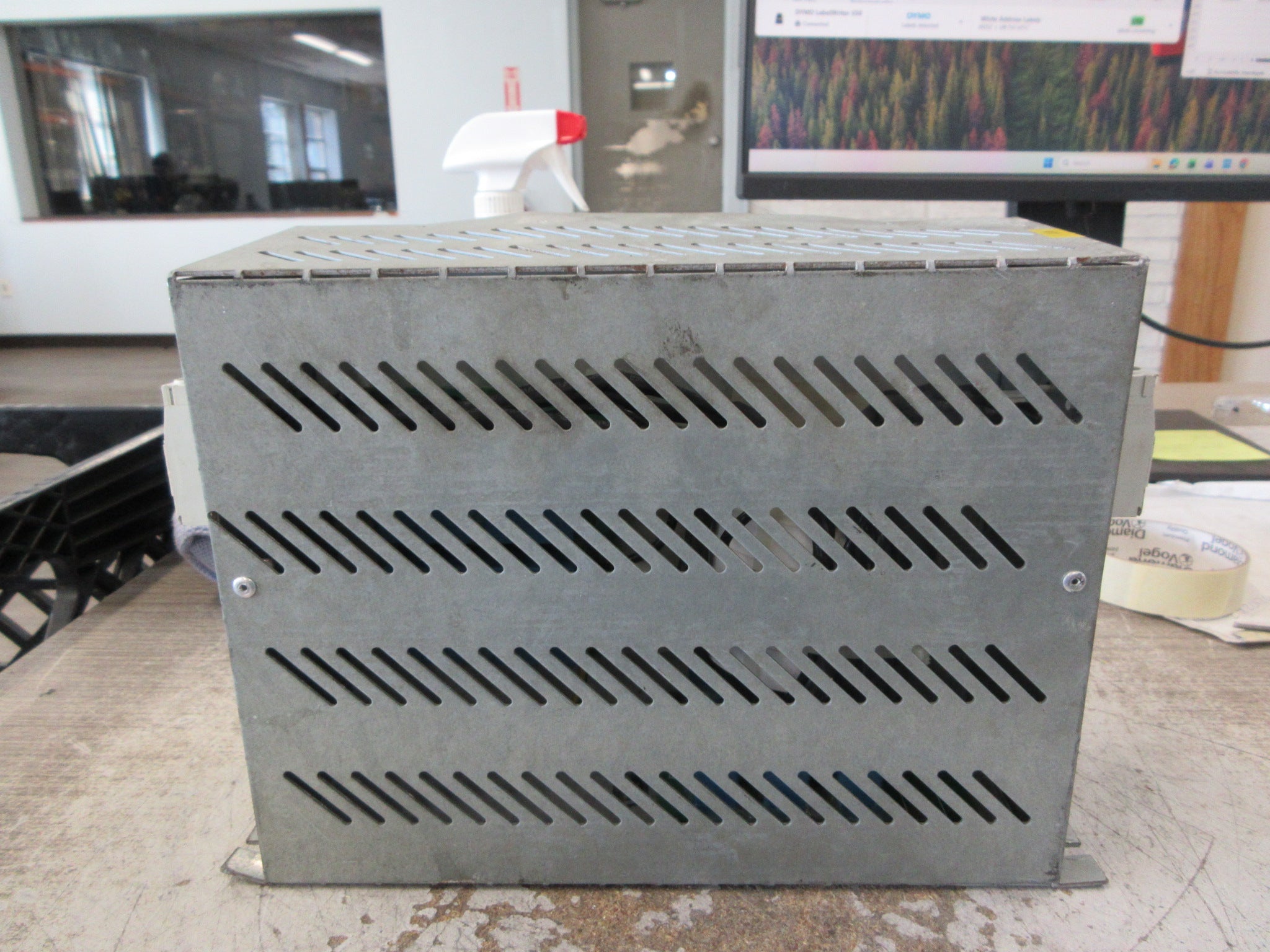 EMIS EMI Filter MF 423-3-2D-BS 440V 50/60Hz 55A *Bent Cover* Used