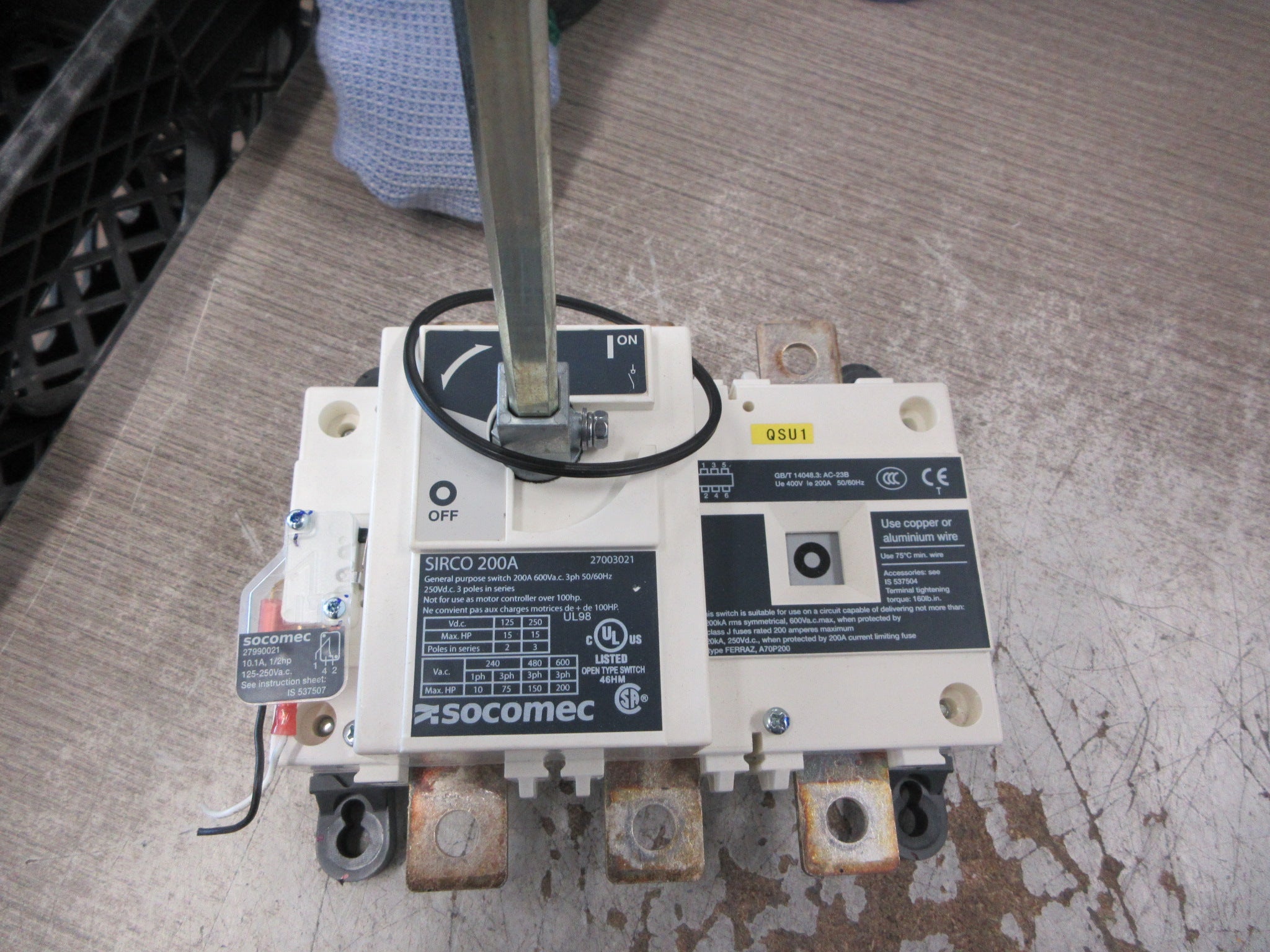 Socomec Sirco Disconnect Switch 27003021 200A 600V 3P Used