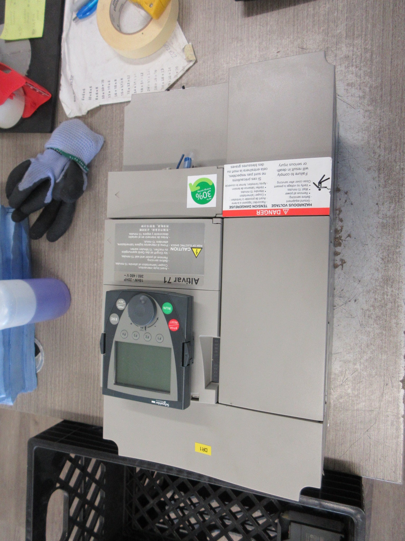 Schneider Electric Altivar 71 AC Drive ATV71HD15N4Z 20HP 3Ph Used