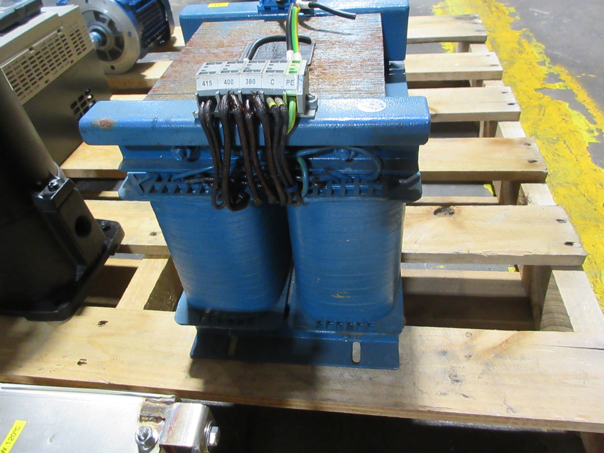 Procon Controls Transformer 100-4K-885-00 4KVA Pri: 380/400/415V Used